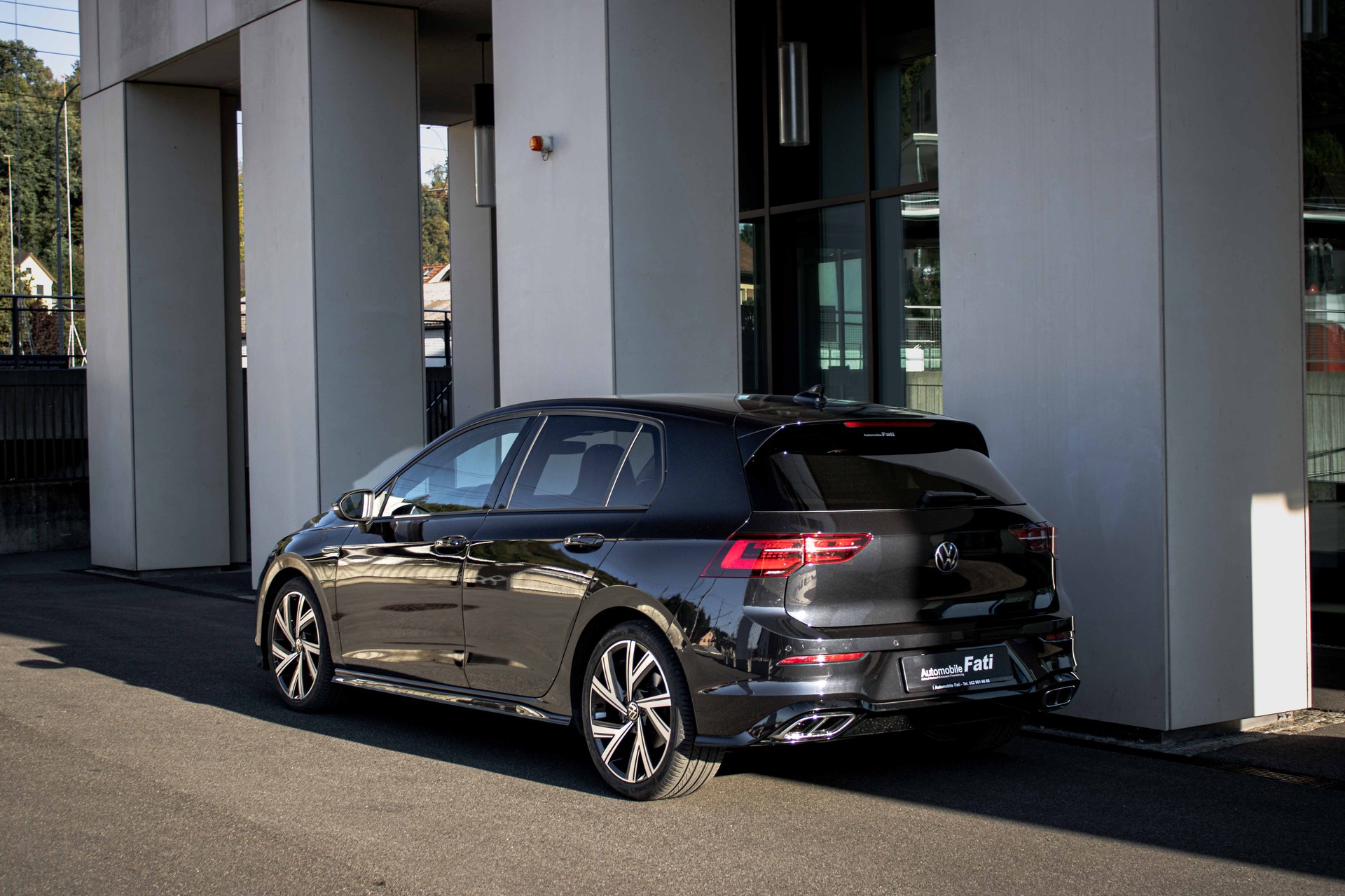 VW Golf 1.5 eTSI mHEV ACT R-Line DSG-showroom-element-1