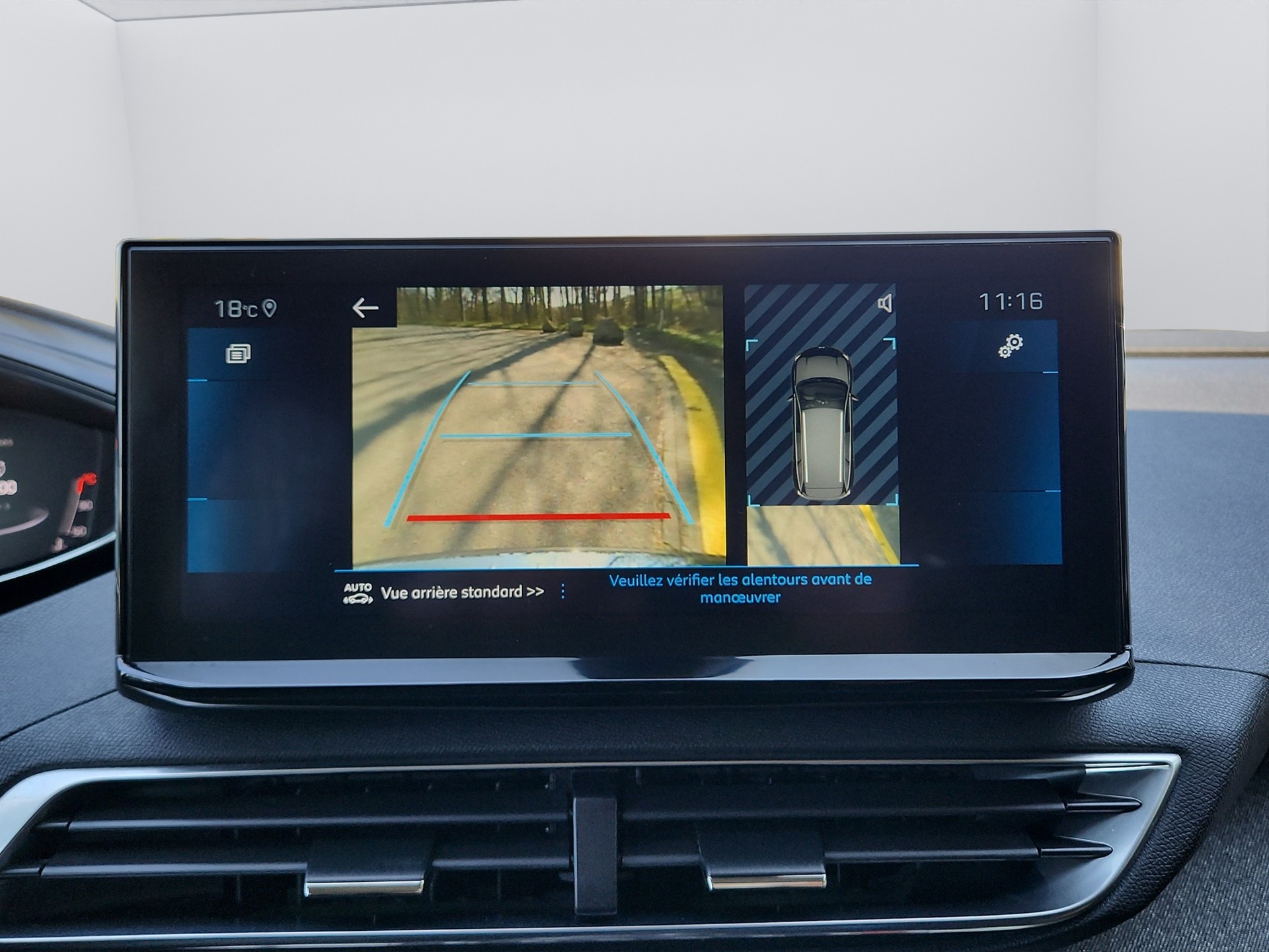 PEUGEOT 5008 1.5 BlueHDi Active Pack EAT8-image-12