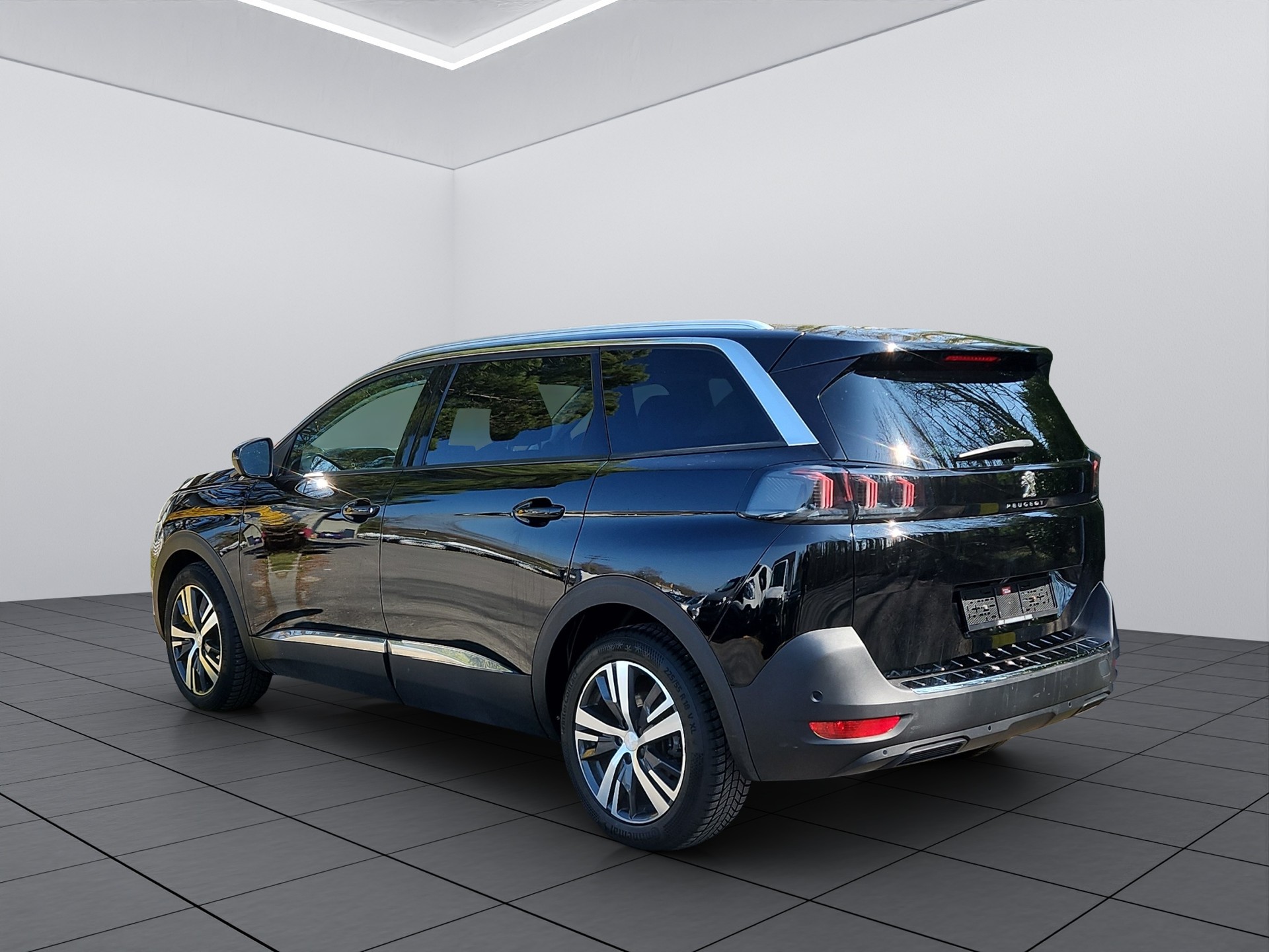 PEUGEOT 5008 1.5 BlueHDi Active Pack EAT8-image-6