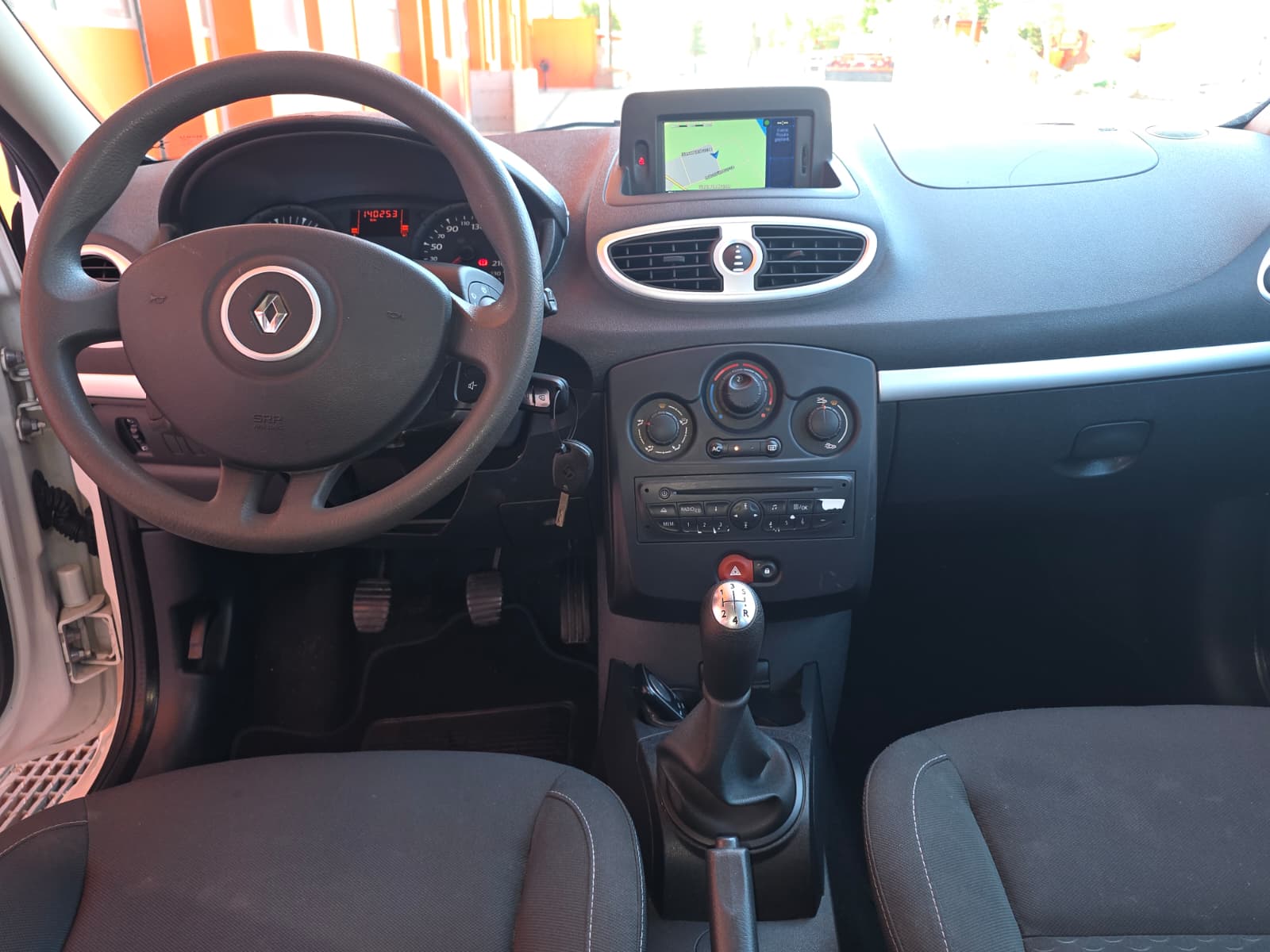 RENAULT Clio 1.2 16V Expression-image-3