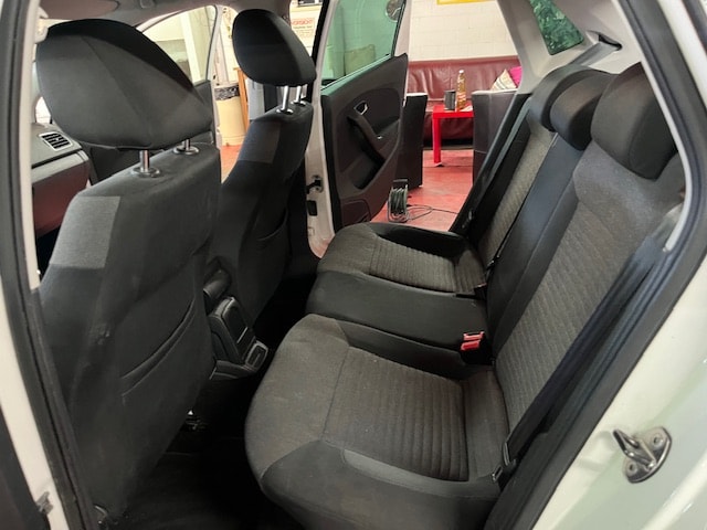 VW Polo 1.2 12V Trendline-image-11