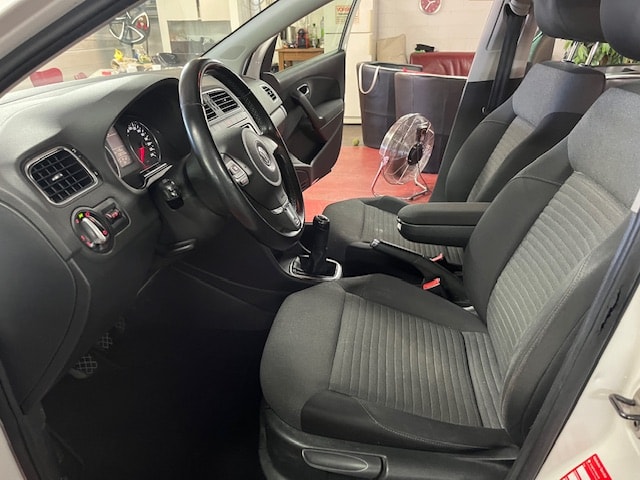VW Polo 1.2 12V Trendline-image-15