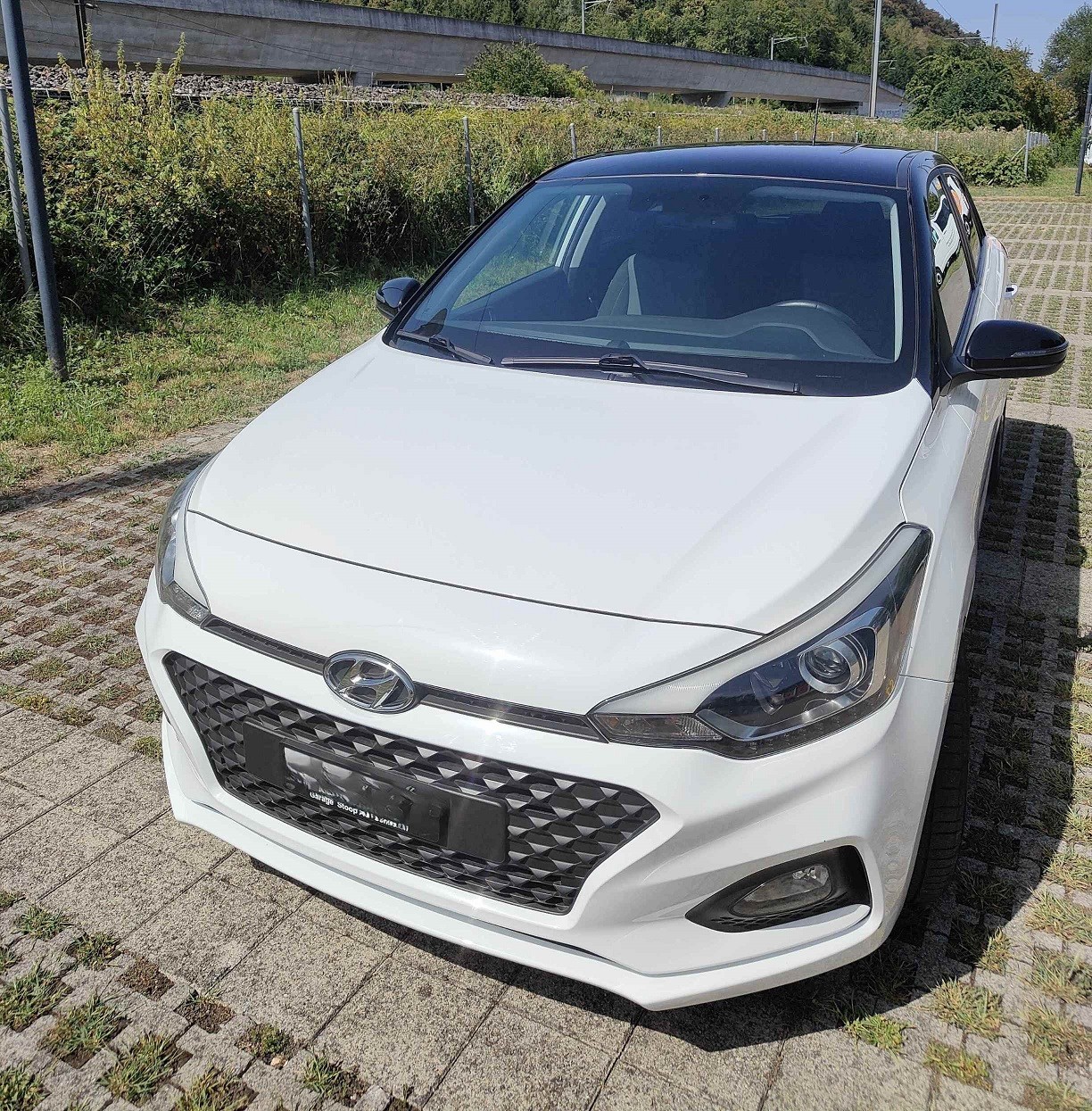 HYUNDAI i20 Active 1.0 T-GDi Amplia DCT-image-0