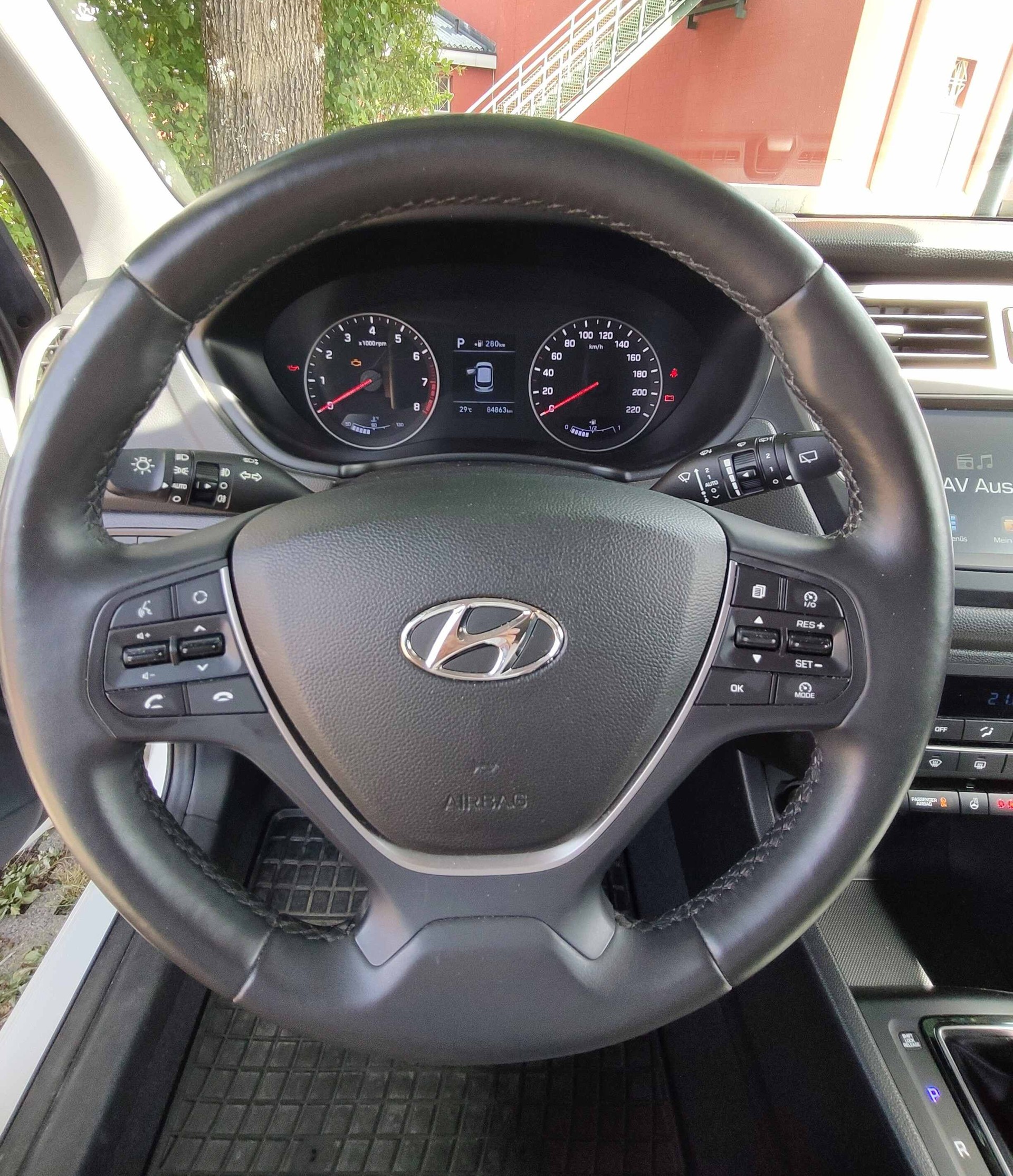 HYUNDAI i20 Active 1.0 T-GDi Amplia DCT-image-5