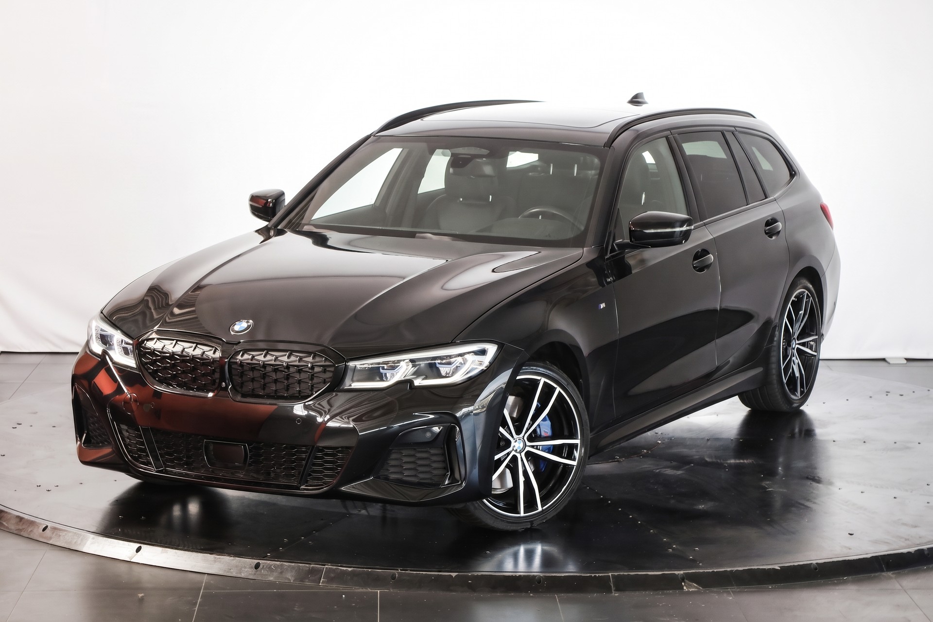 BMW M340d xDrive 48V Touring Steptronic Sport-image-5