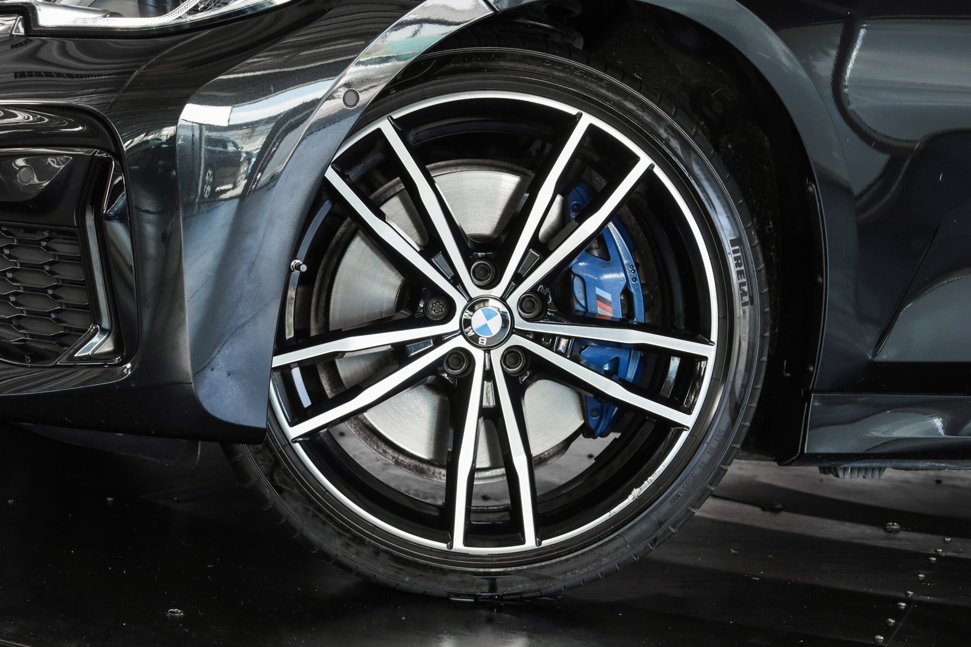BMW M340d xDrive 48V Touring Steptronic Sport-image-9