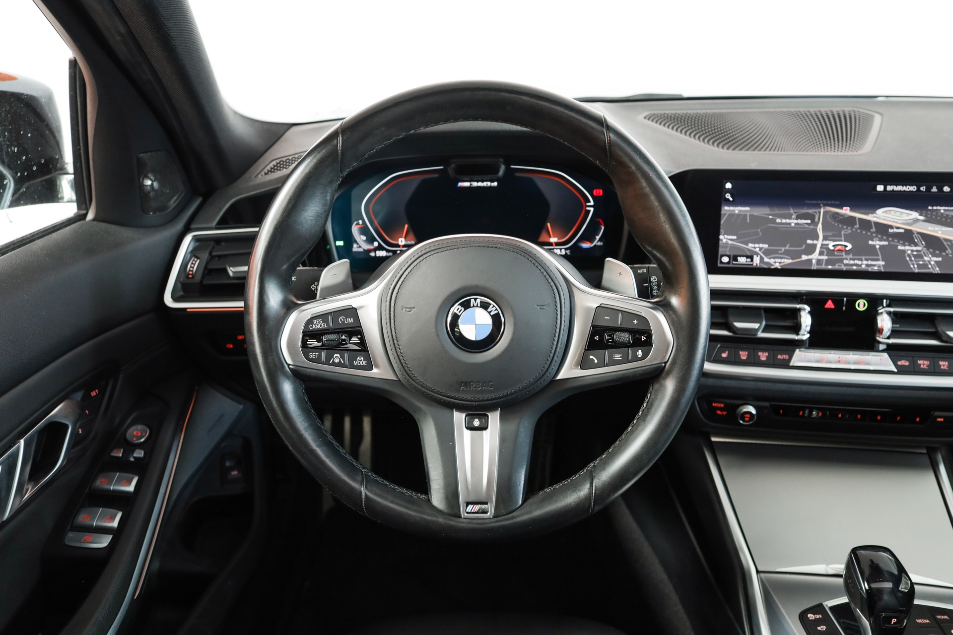 BMW M340d xDrive 48V Touring Steptronic Sport-image-14