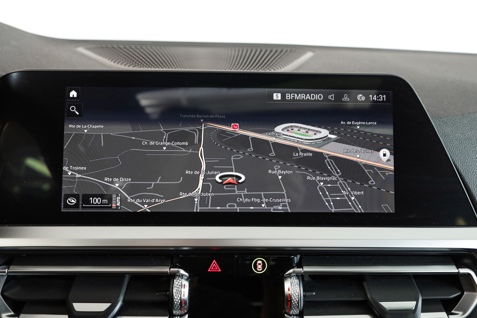 BMW M340d xDrive 48V Touring Steptronic Sport-image-15