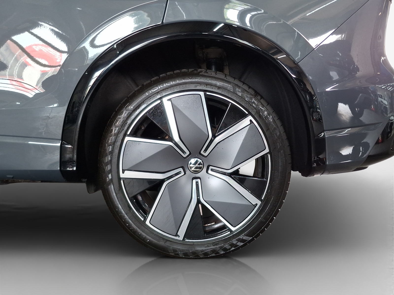 VW Tiguan 2.0 TSI DSG R-Line 4Motion-image-13
