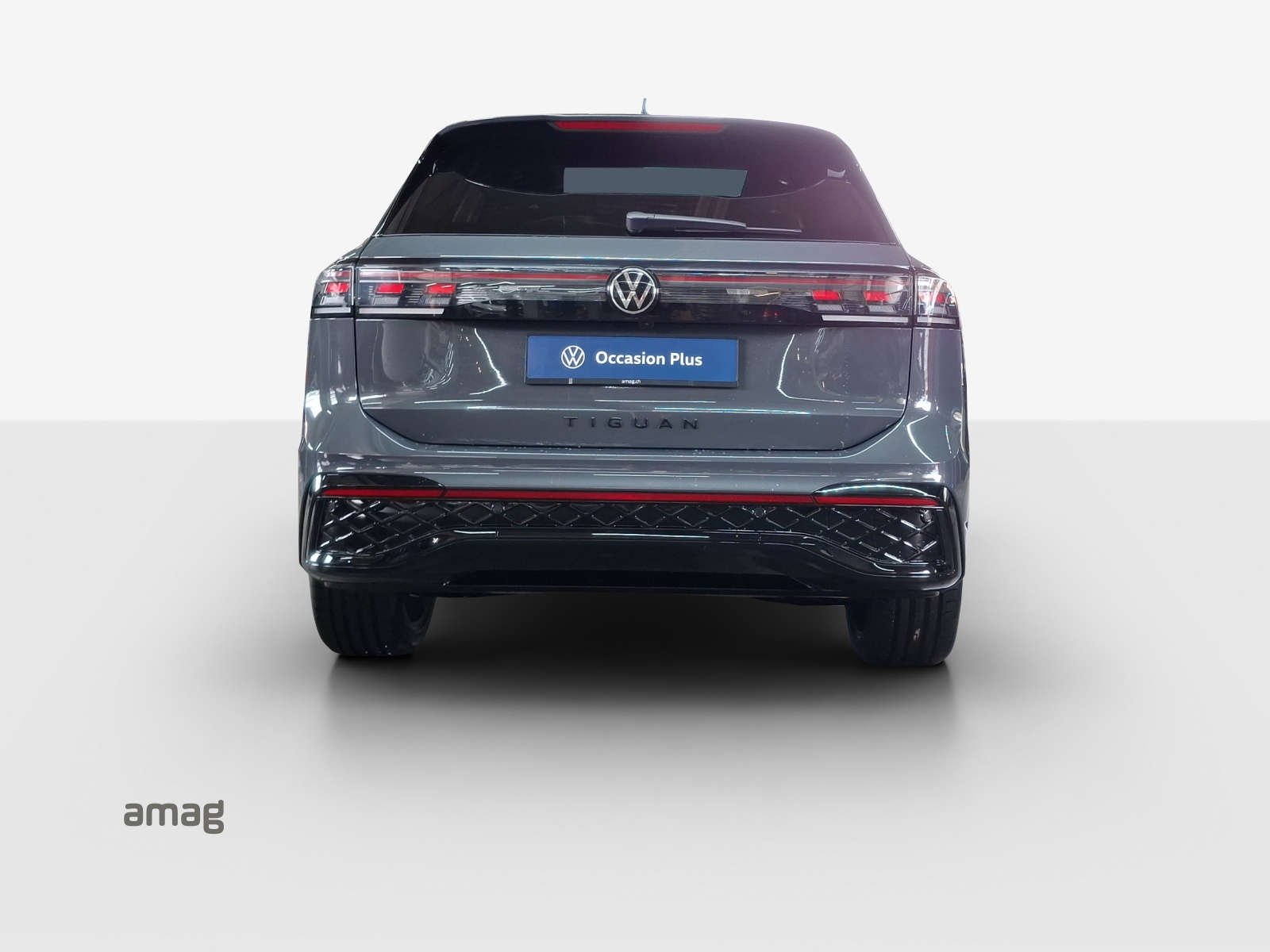 VW Tiguan 2.0 TSI DSG R-Line 4Motion-image-3