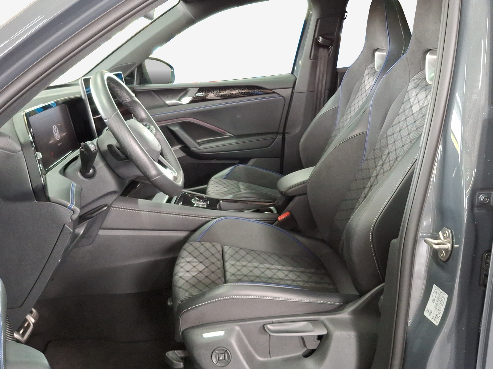 VW Tiguan 2.0 TSI DSG R-Line 4Motion-image-7