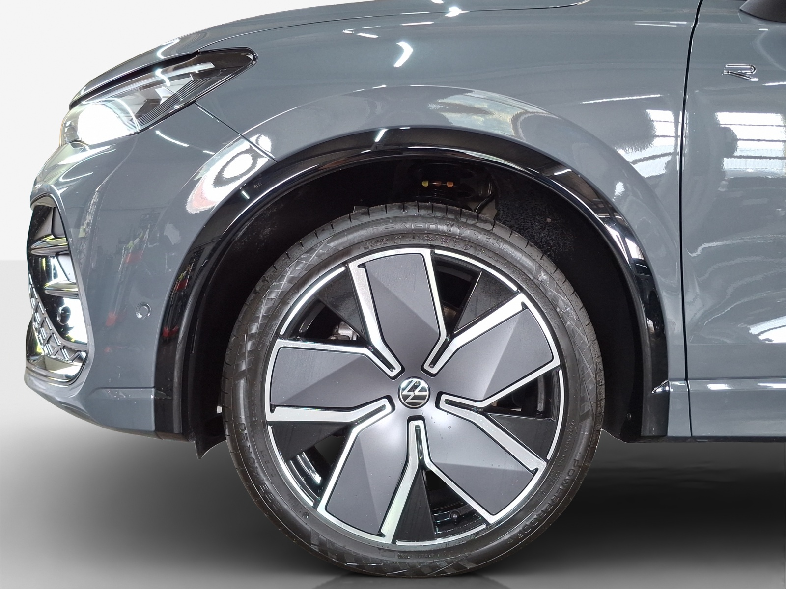 VW Tiguan 2.0 TSI DSG R-Line 4Motion-image-14