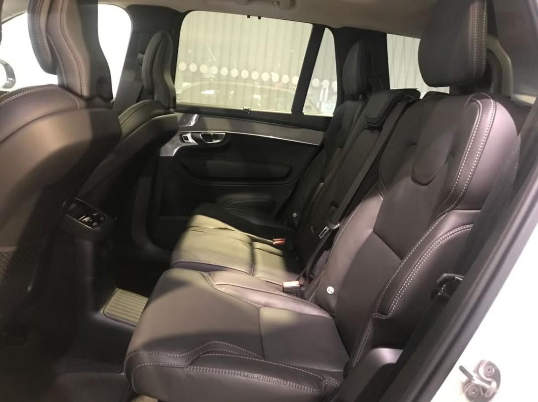 VOLVO XC90 T8 eAWD PluginHybrid Ultra Dark Geartronic-image-4