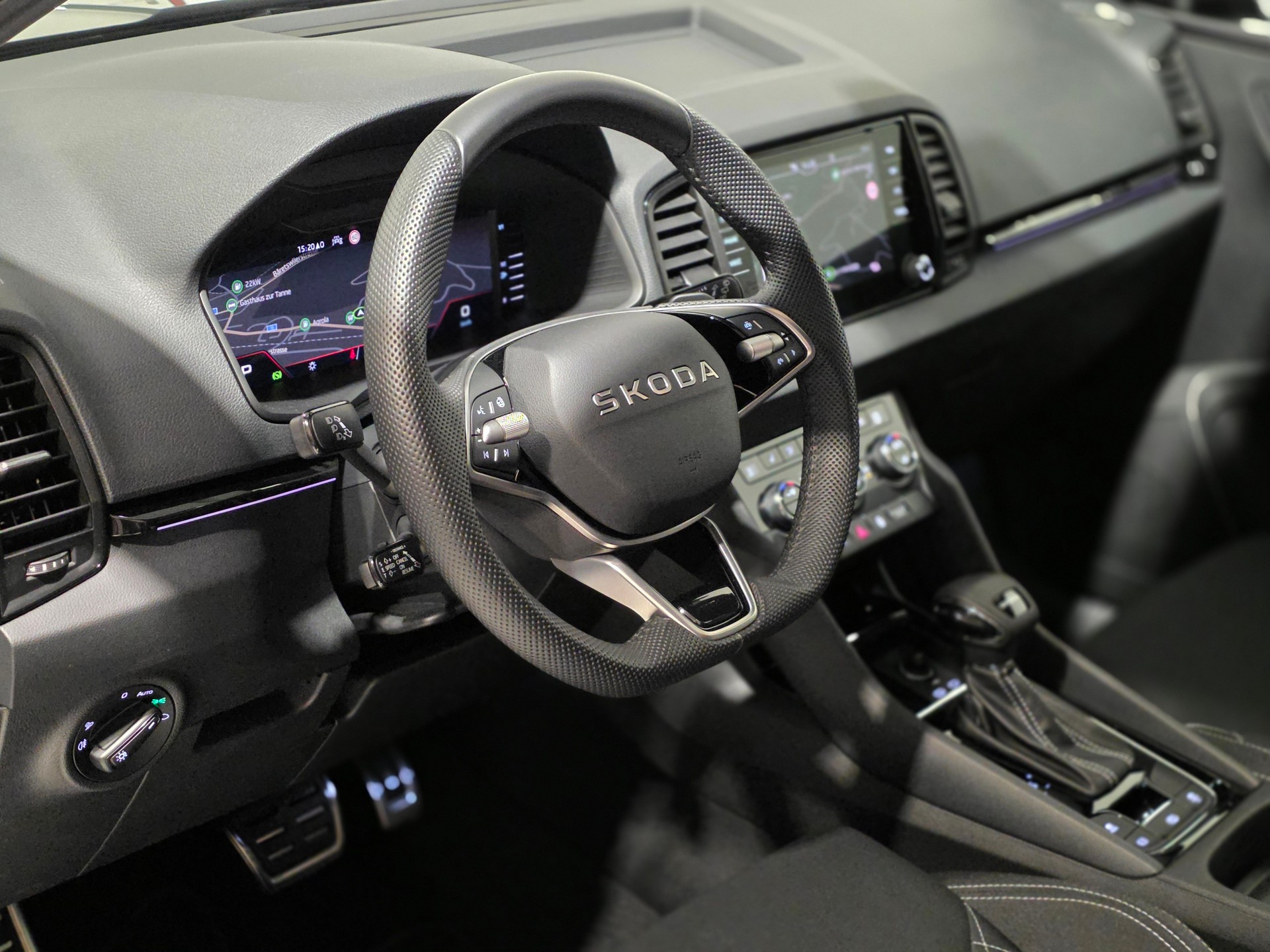 SKODA Karoq 1.5 TSI SportLine DSG-image-7