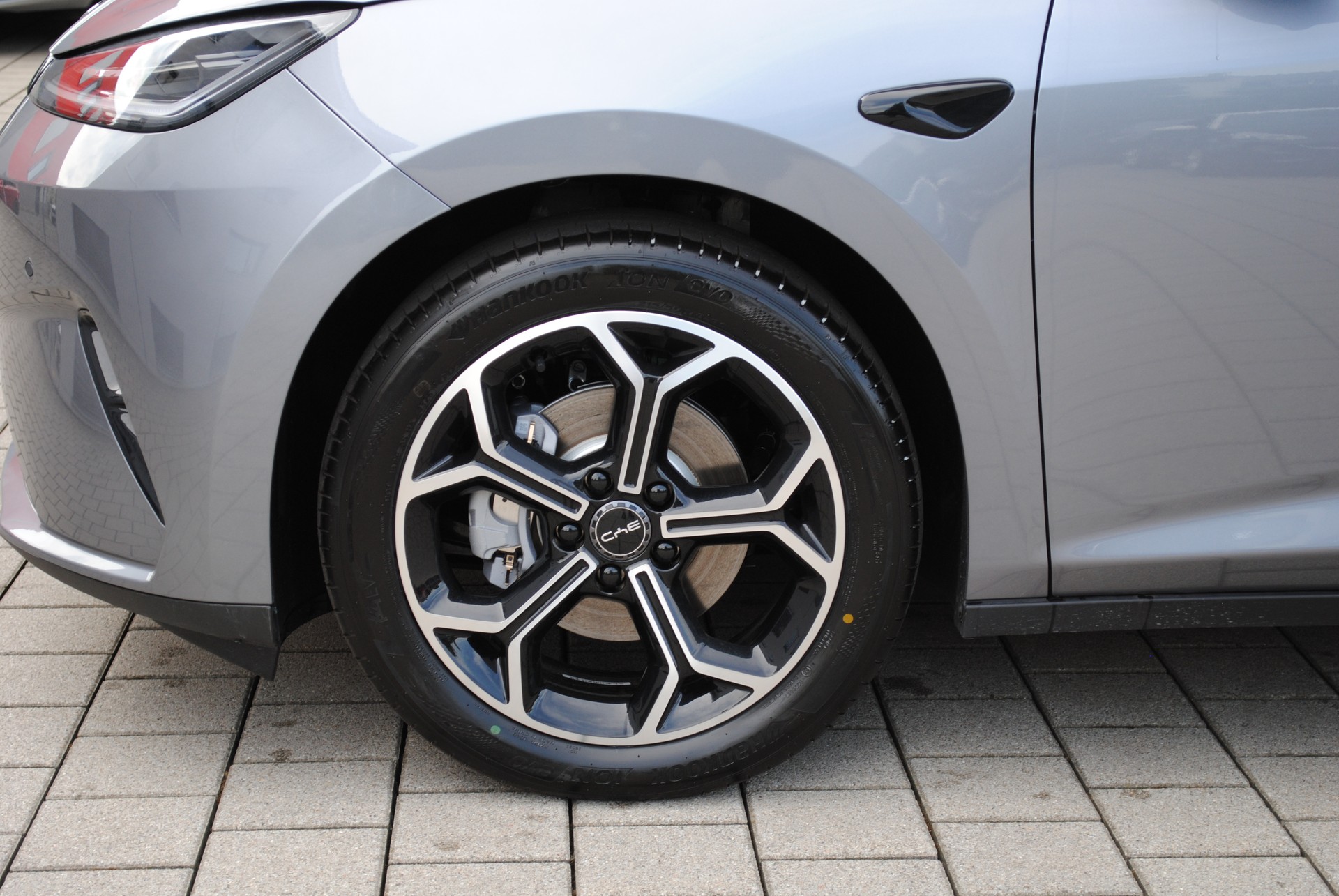 BYD Dolphin G DM-i Comfort-image-10