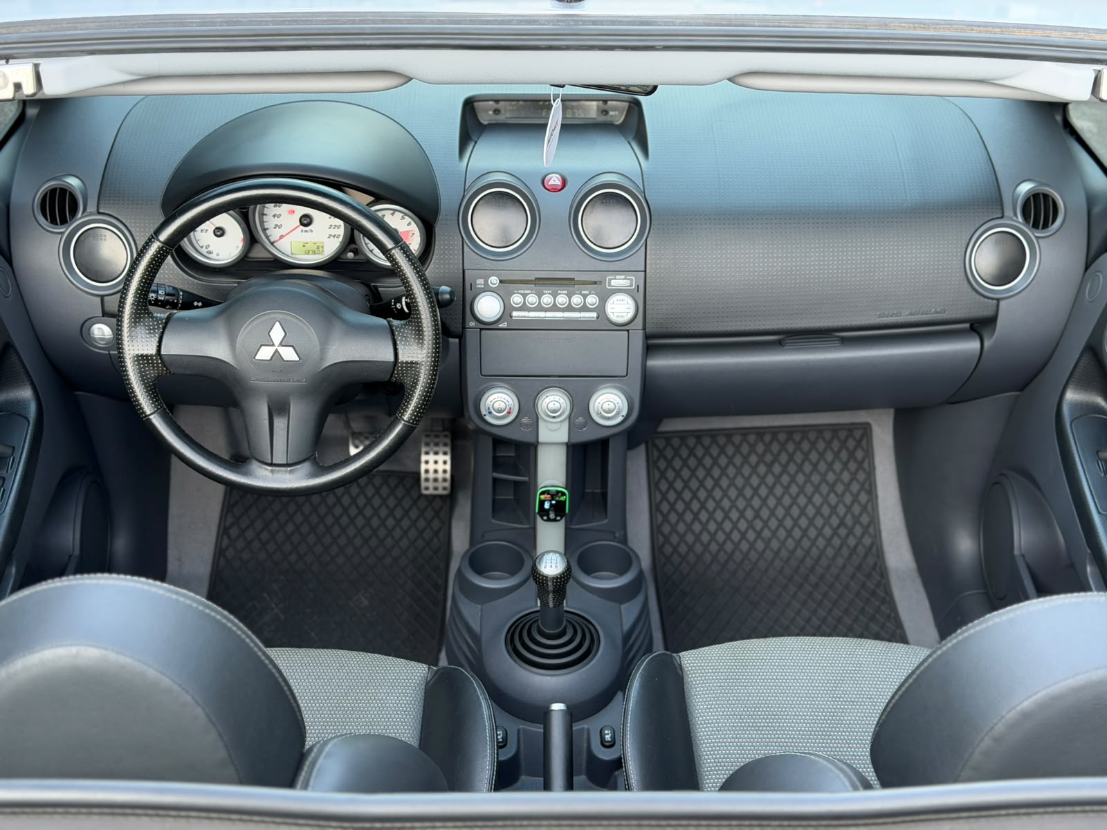 MITSUBISHI Colt Cabriolet 1.5 16V Turbo-image-12