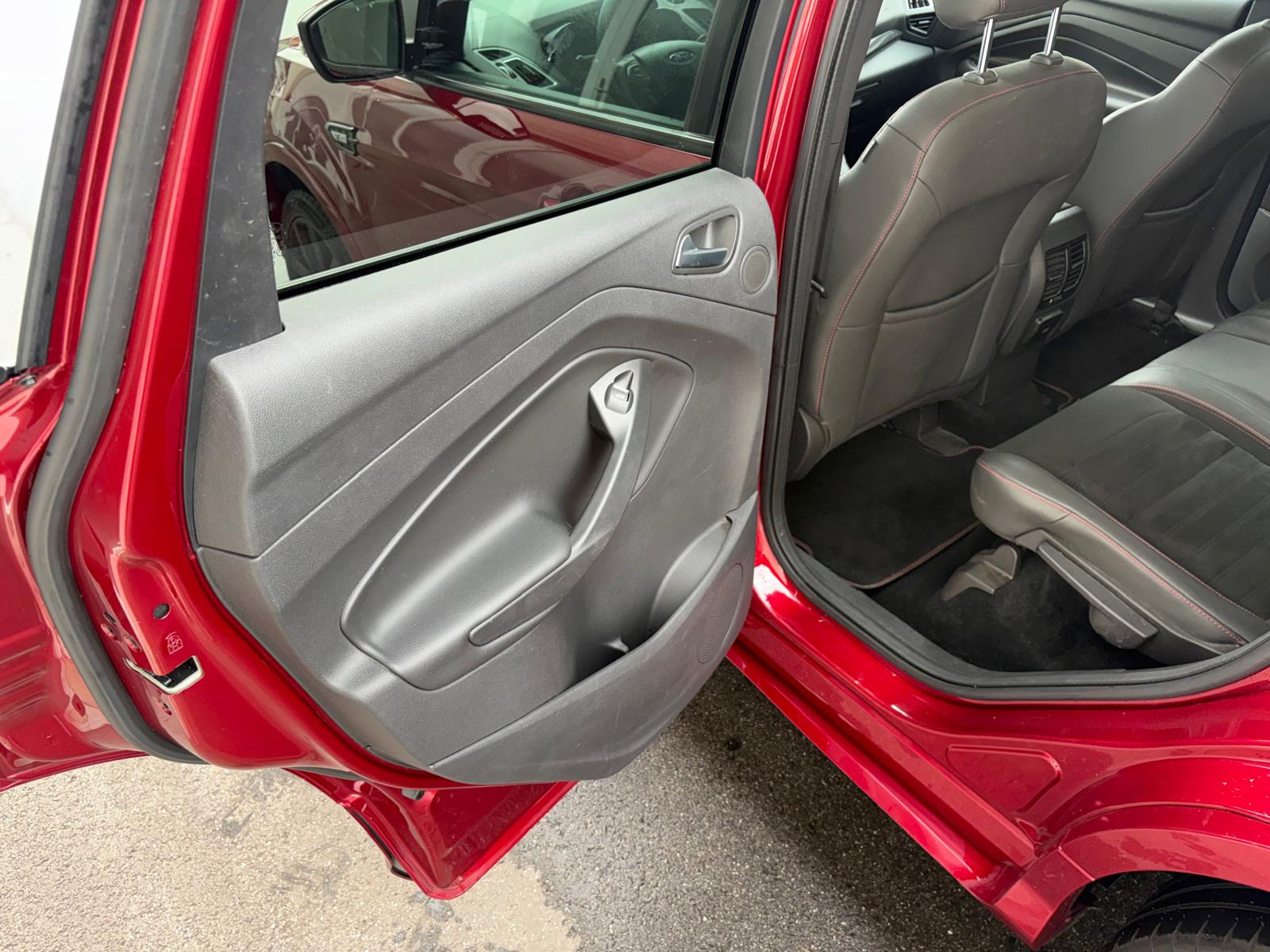 FORD Kuga 2.0 TDCi ST Line High 4WD PowerShift-image-11