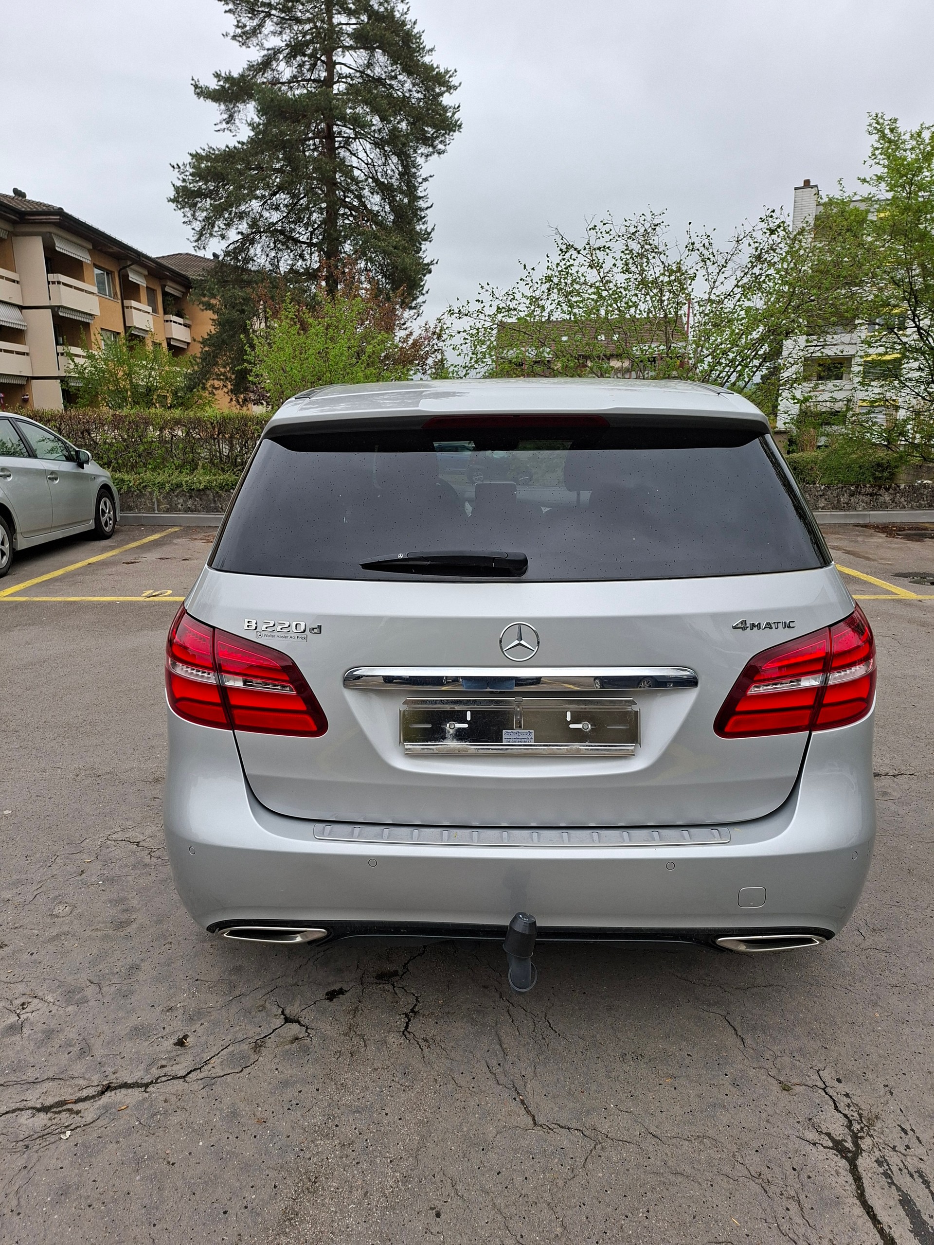 MERCEDES-BENZ B 220 CDI Swiss Star Edition Urban 4Matic 7G-DCT-image-2