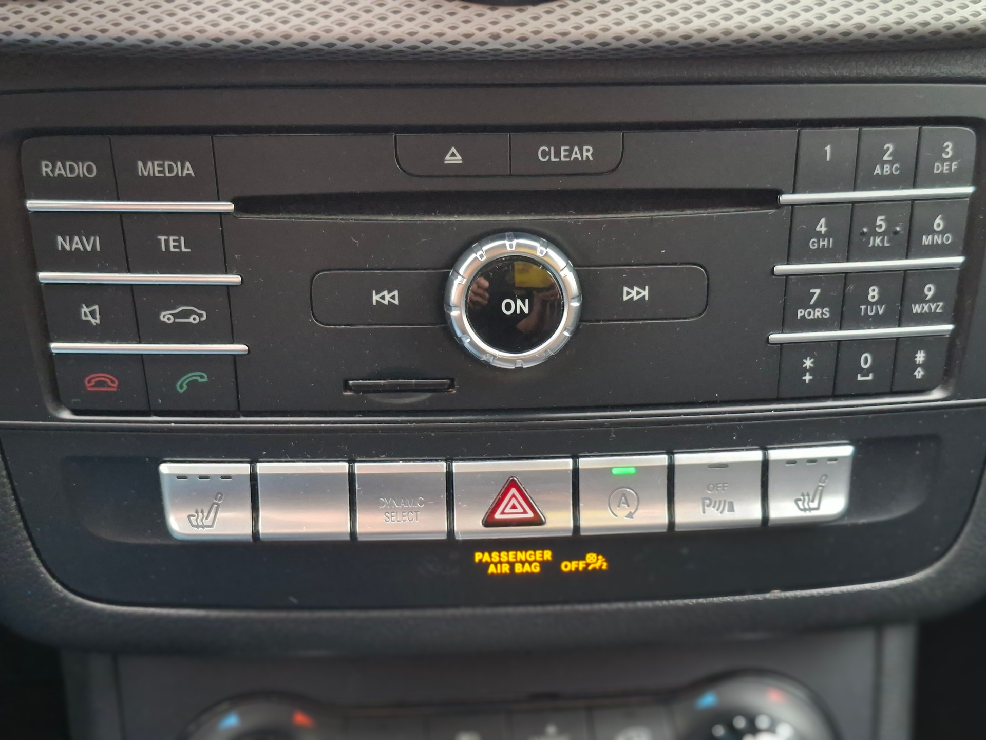 MERCEDES-BENZ B 220 CDI Swiss Star Edition Urban 4Matic 7G-DCT-image-10