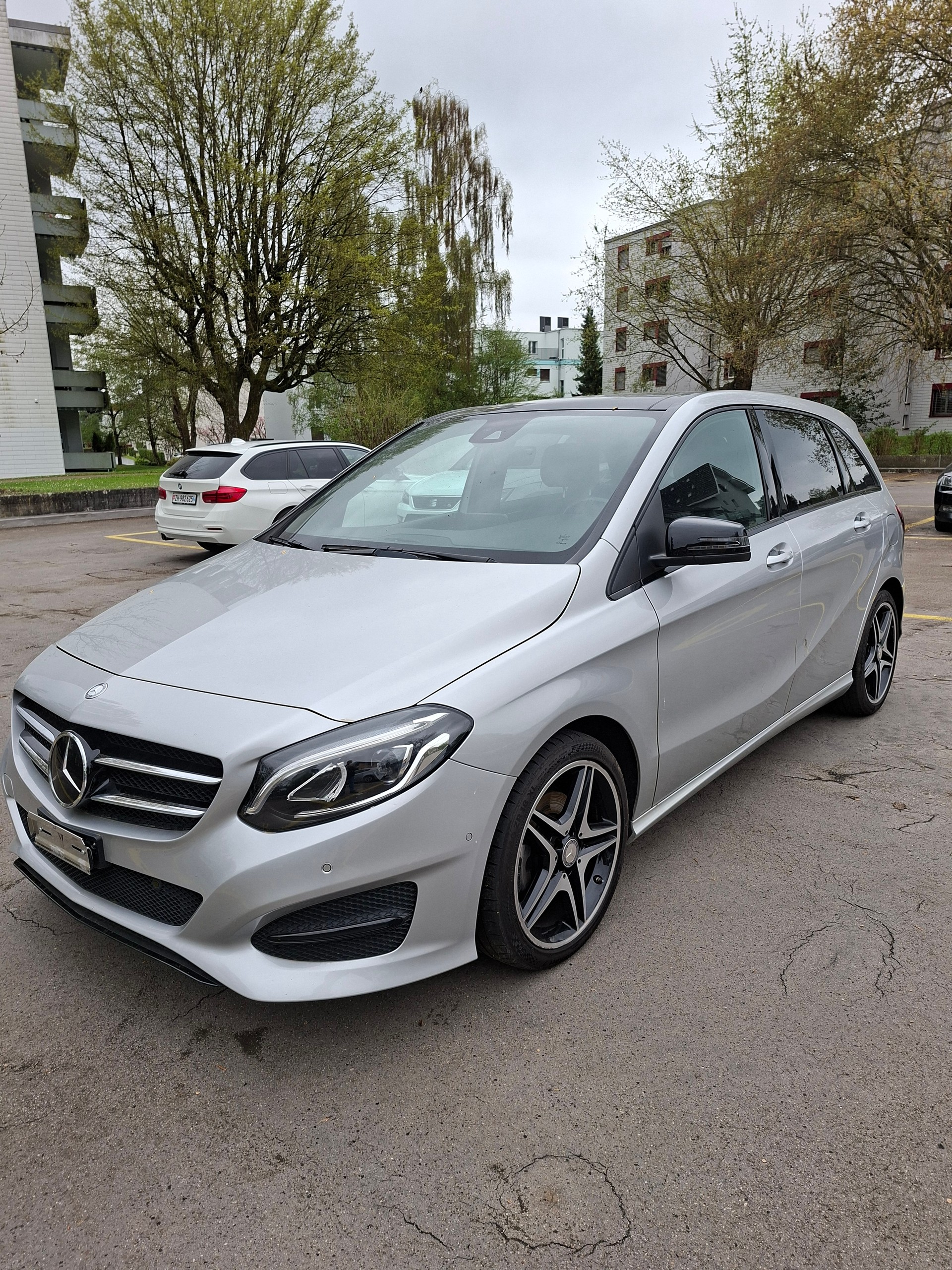 MERCEDES-BENZ B 220 CDI Swiss Star Edition Urban 4Matic 7G-DCT-image-0