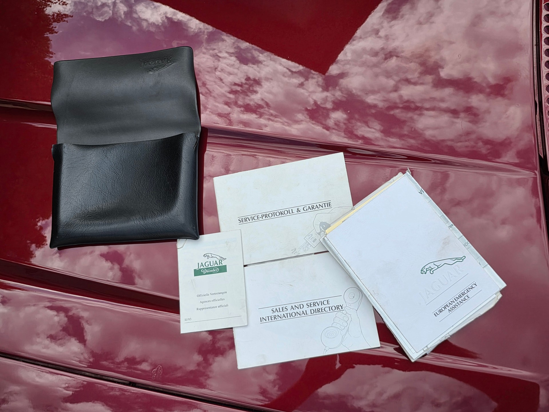 JAGUAR XJS 6.0 V12 Convertible-image-15