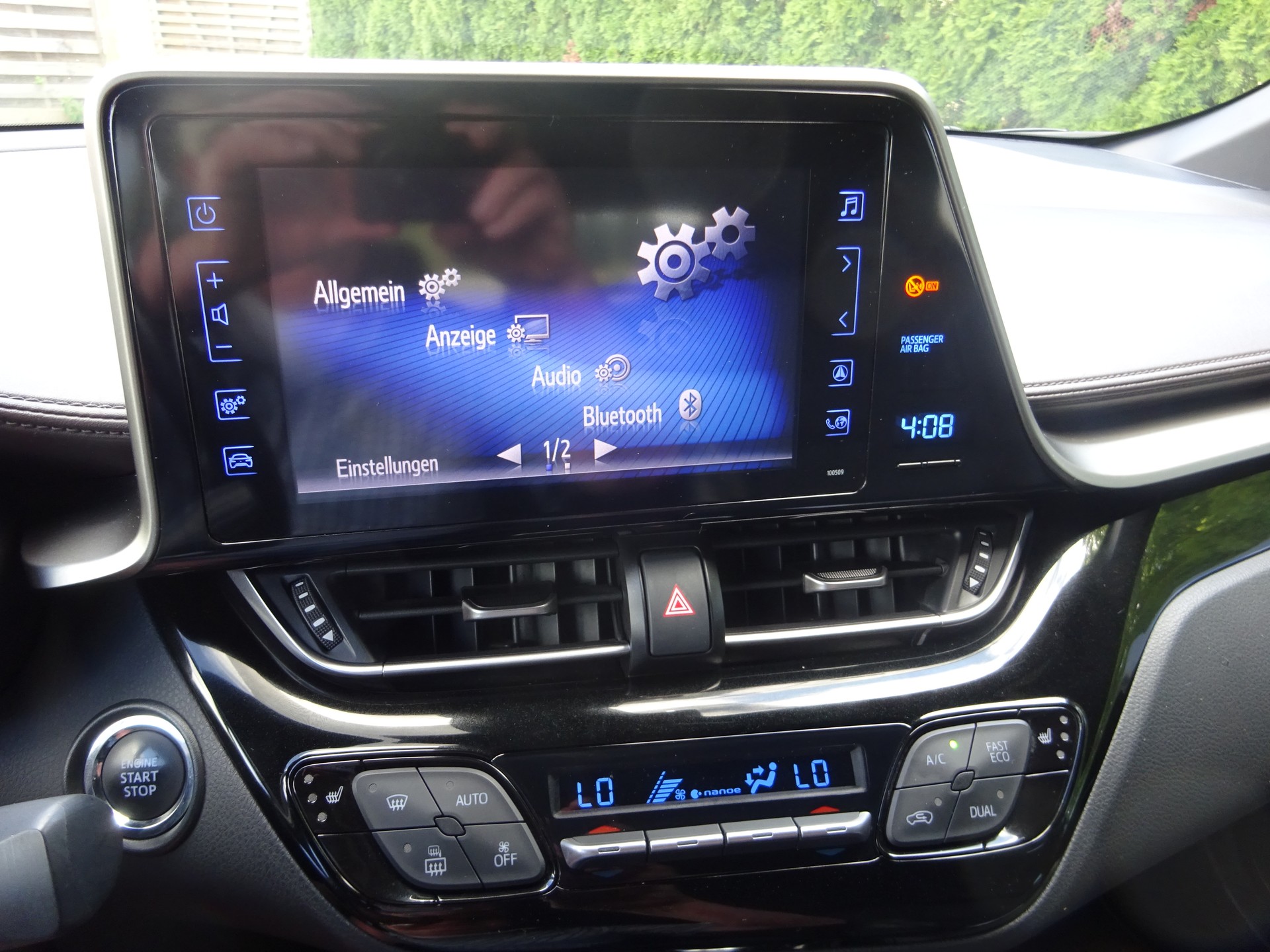 TOYOTA C-HR 1.2 Turbo Premium 4WD Multidrive S - MFK 3.2026 - 1.HAND-image-5