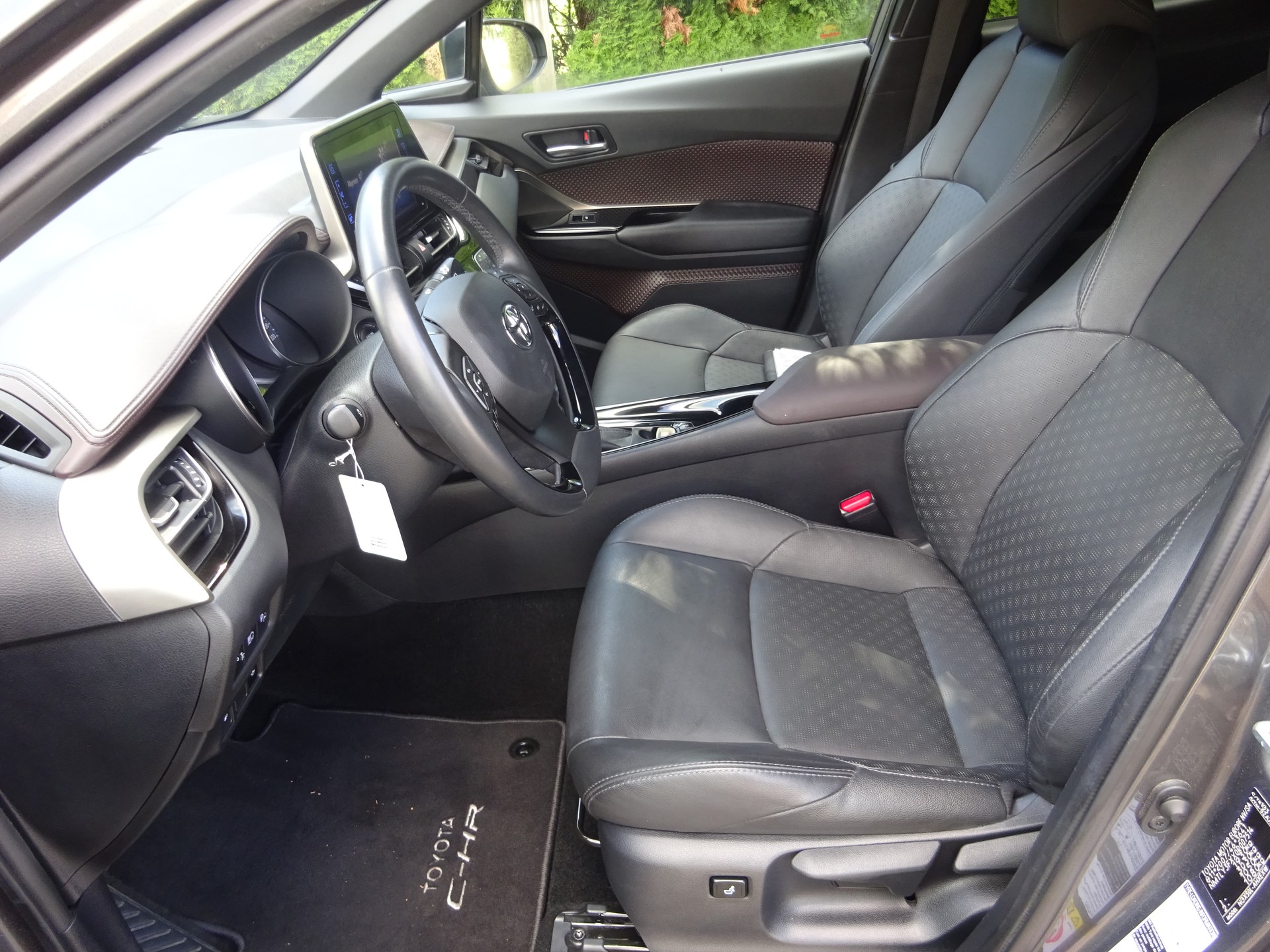 TOYOTA C-HR 1.2 Turbo Premium 4WD Multidrive S - MFK 3.2026 - 1.HAND-image-6