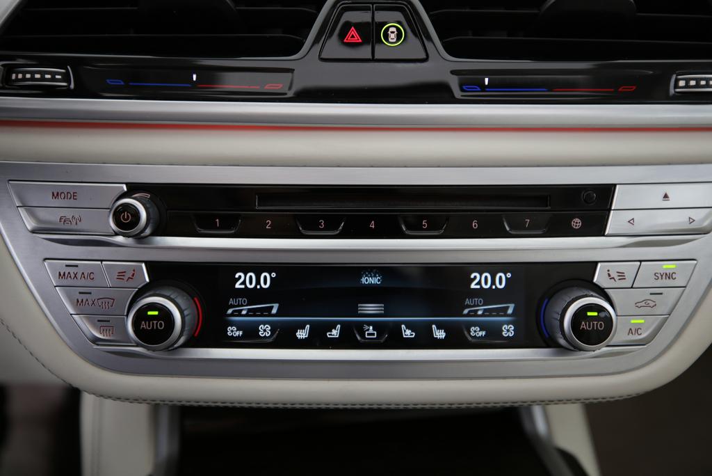 BMW 730d xDrive-image-8