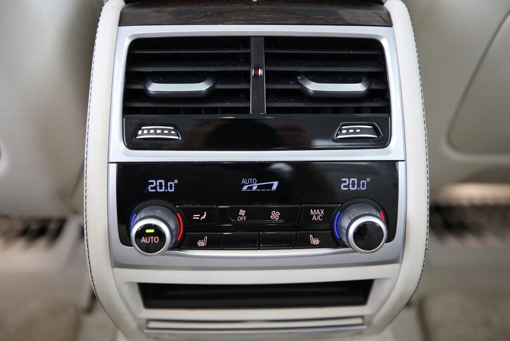 BMW 730d xDrive-image-19