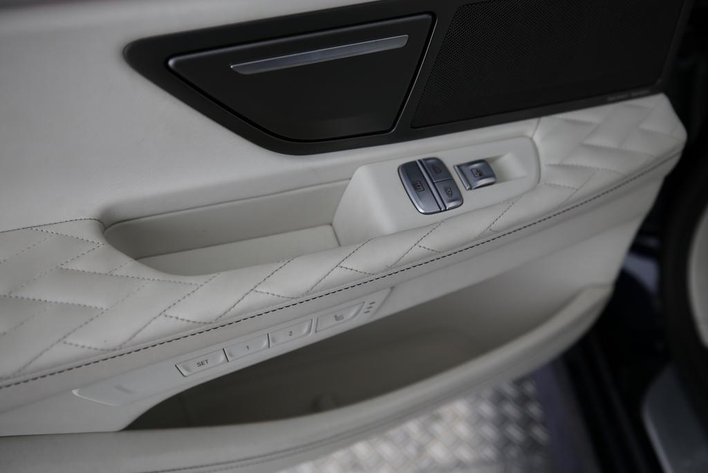 BMW 730d xDrive-image-25