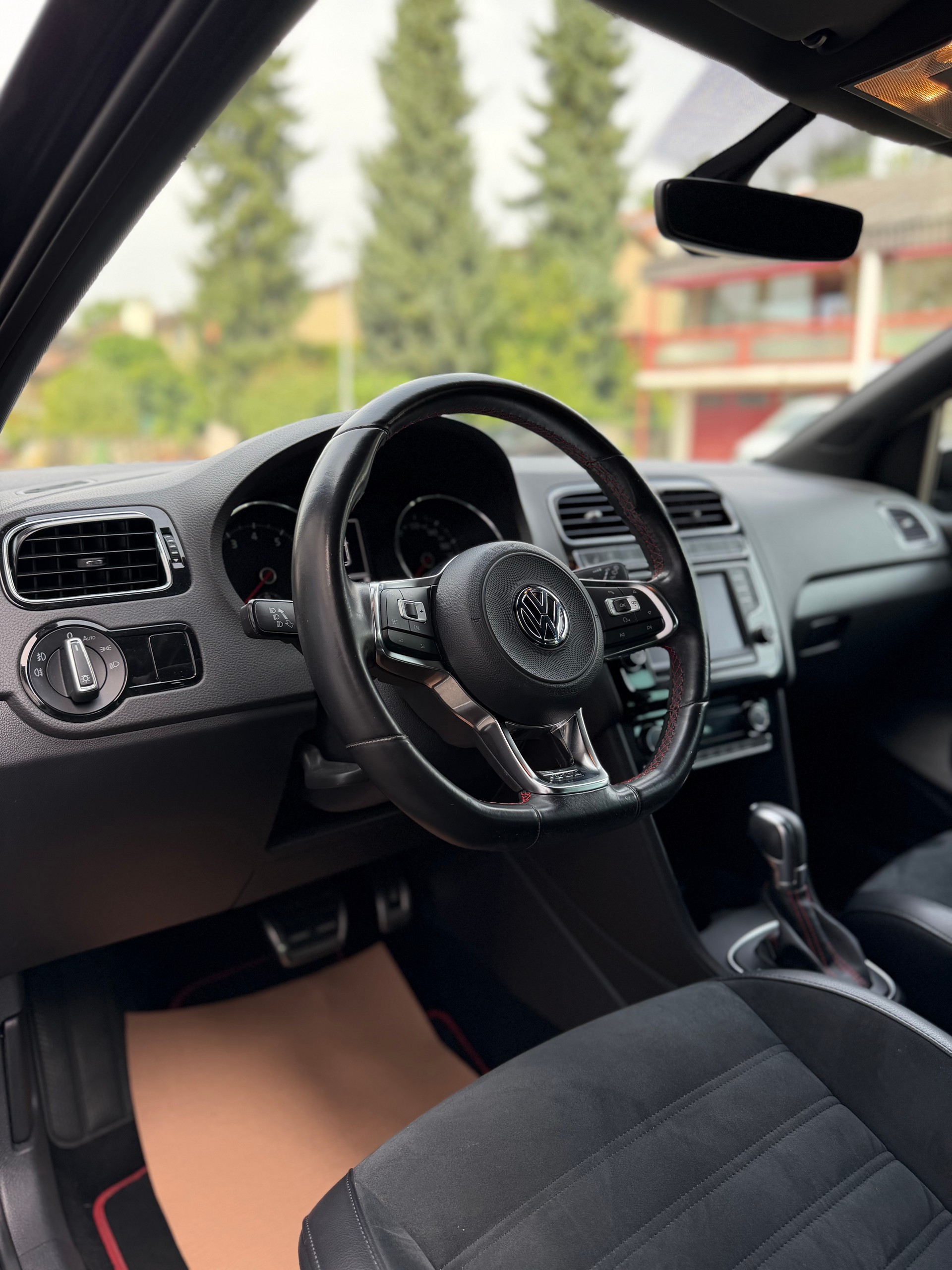 VW Polo 1.8 TSI GTI DSG-image-5