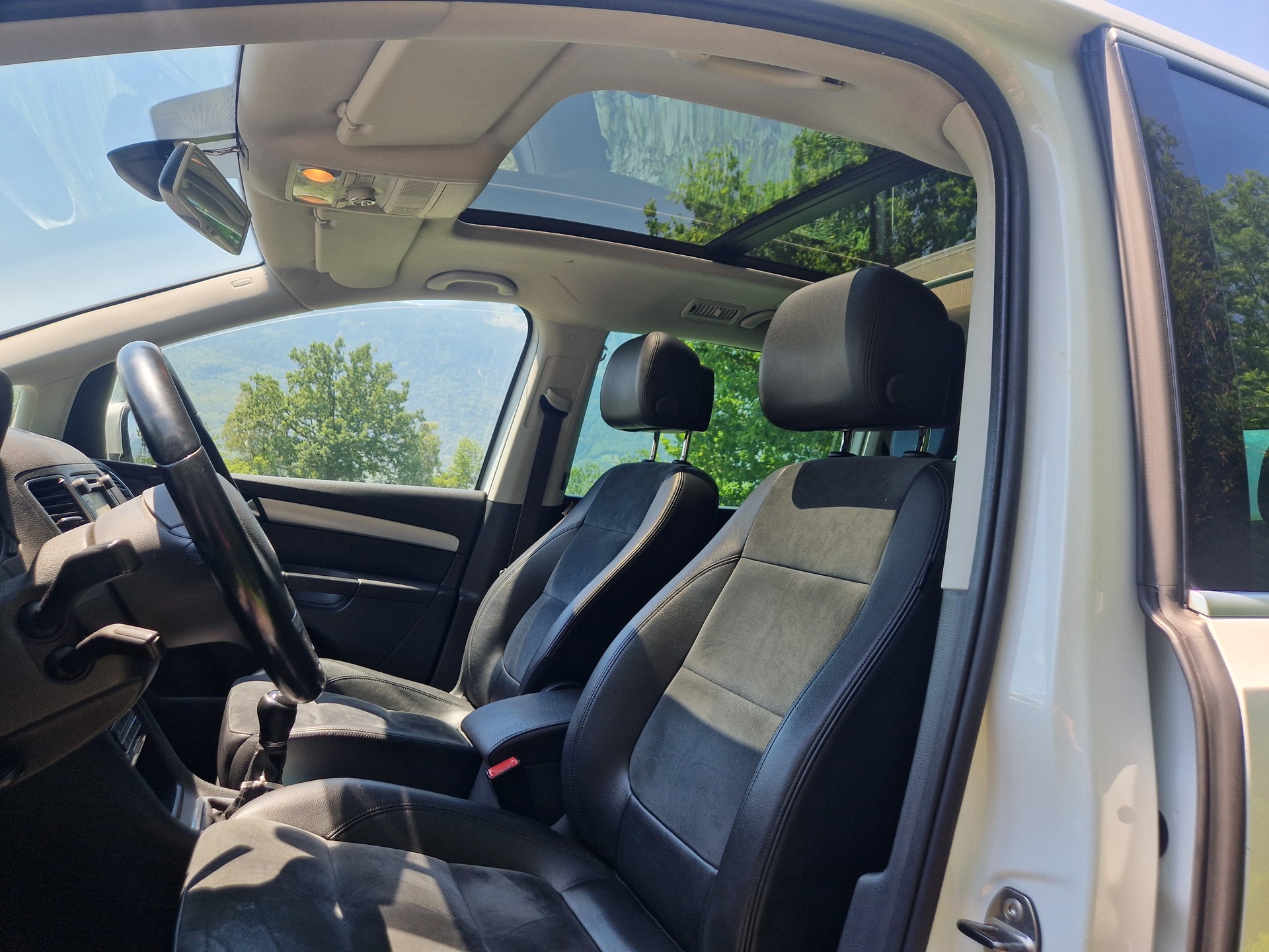 VW Sharan 2.0 TDI BMT Comfortline 4Motion-image-11