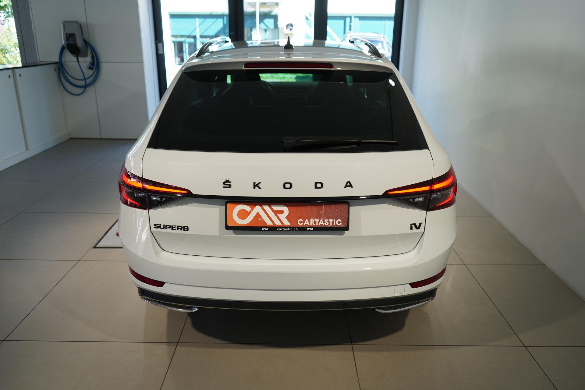 SKODA Superb Combi 1.4 TSI PHEV SportLine DSG-image-3