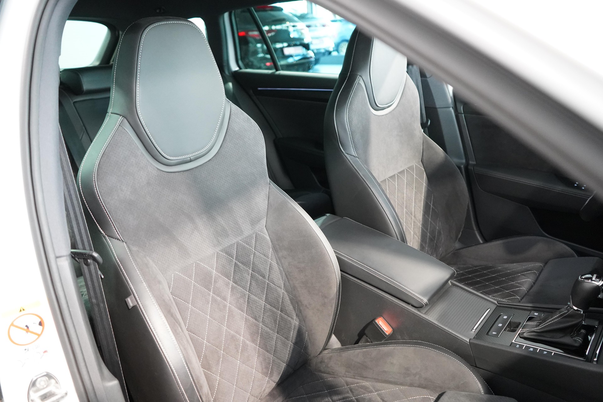 SKODA Superb Combi 1.4 TSI PHEV SportLine DSG-image-6