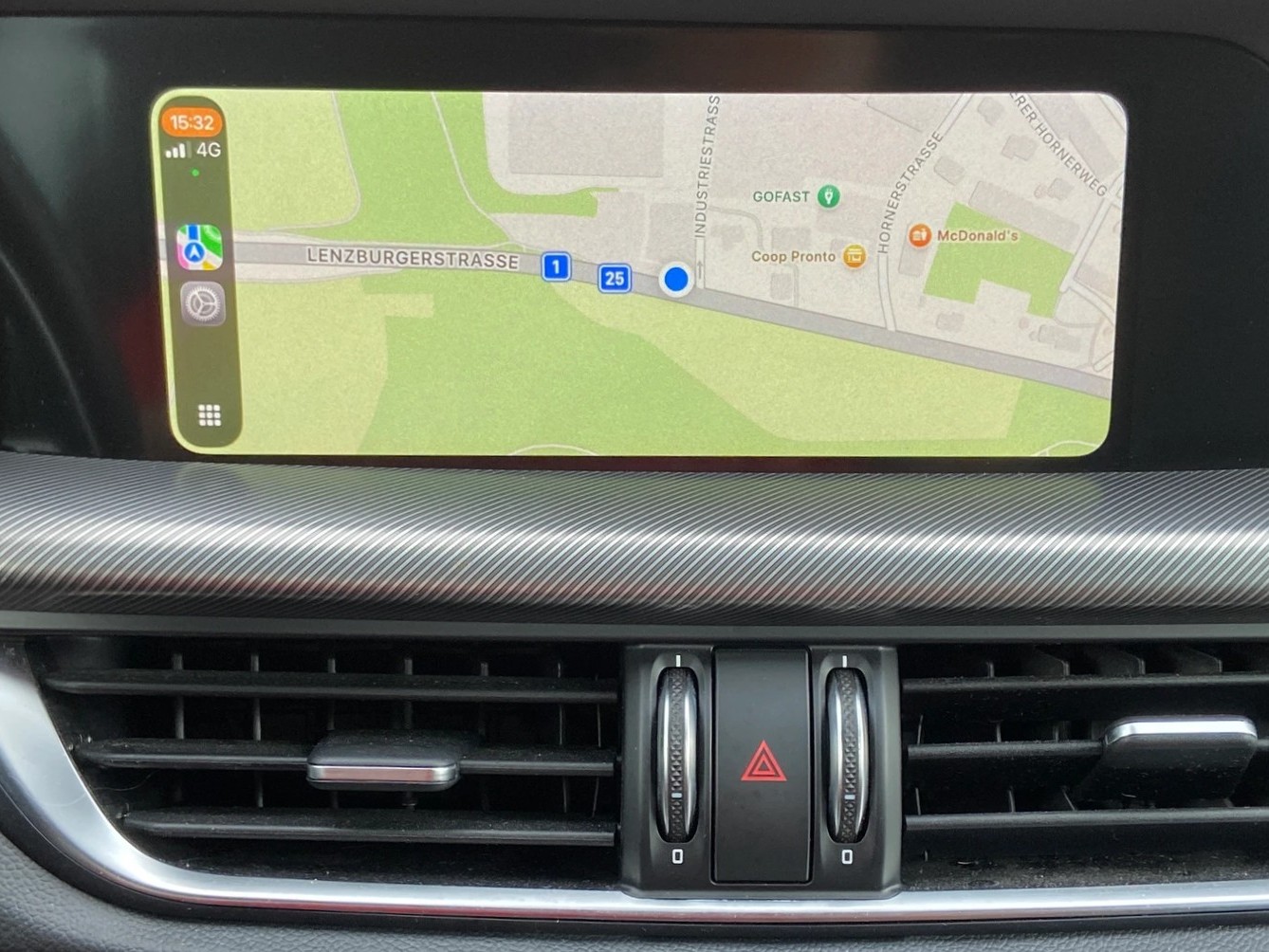 ALFA ROMEO Stelvio 2.0 Veloce Premium Sky Q4 AT8-image-14
