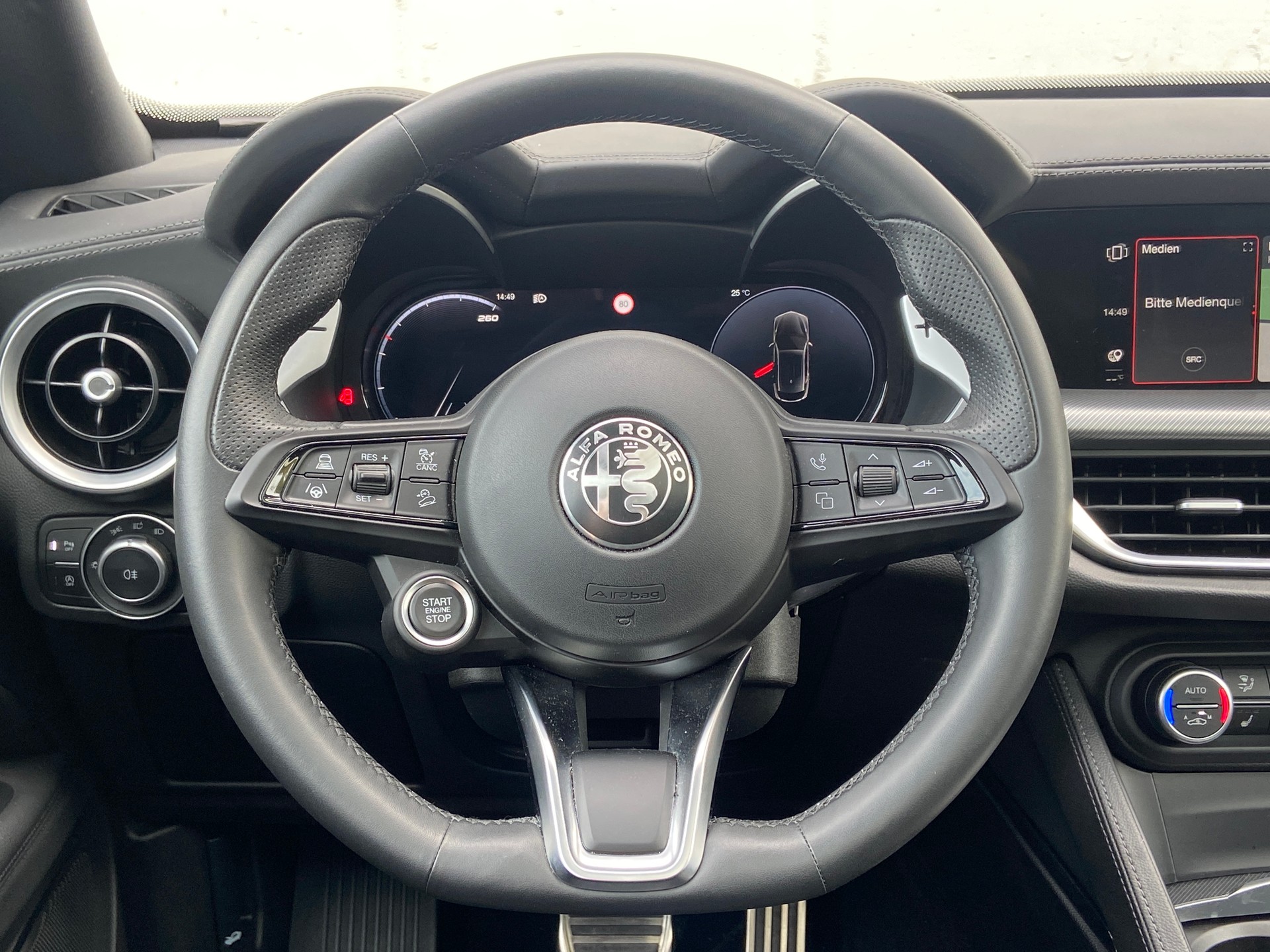 ALFA ROMEO Stelvio 2.0 Veloce Premium Sky Q4 AT8-image-10