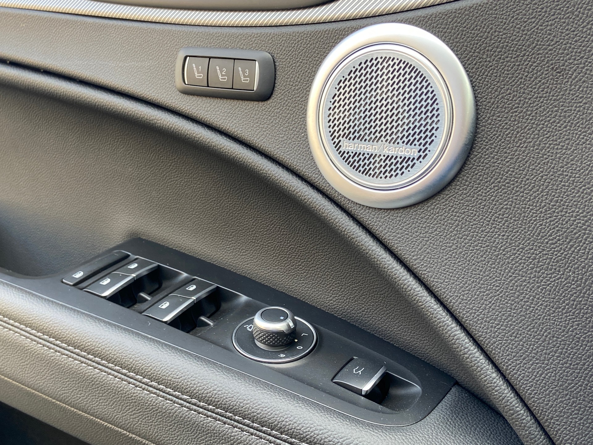 ALFA ROMEO Stelvio 2.0 Veloce Premium Sky Q4 AT8-image-9