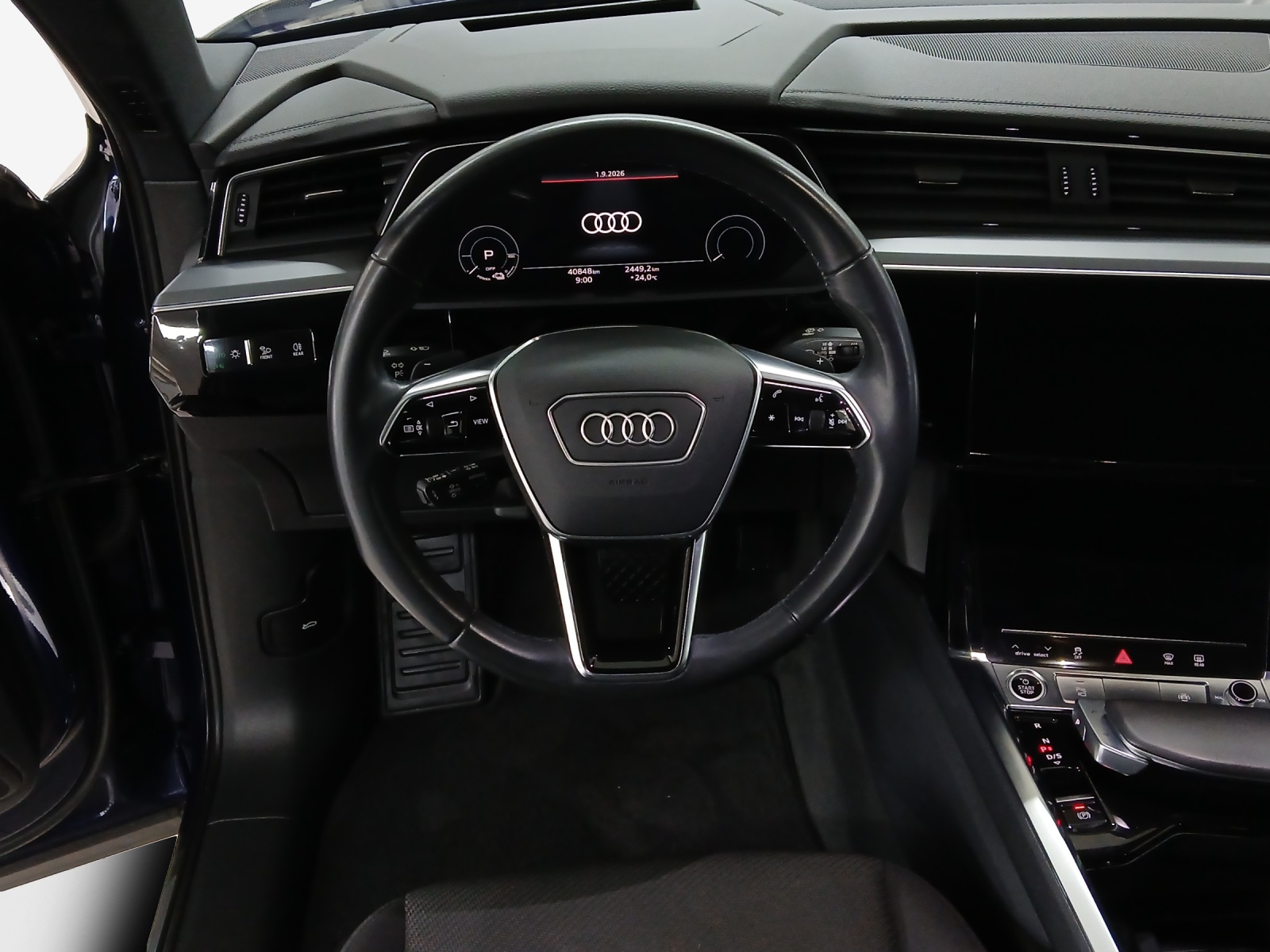 AUDI e-tron 55 Sportback Advanced quattro-image-9