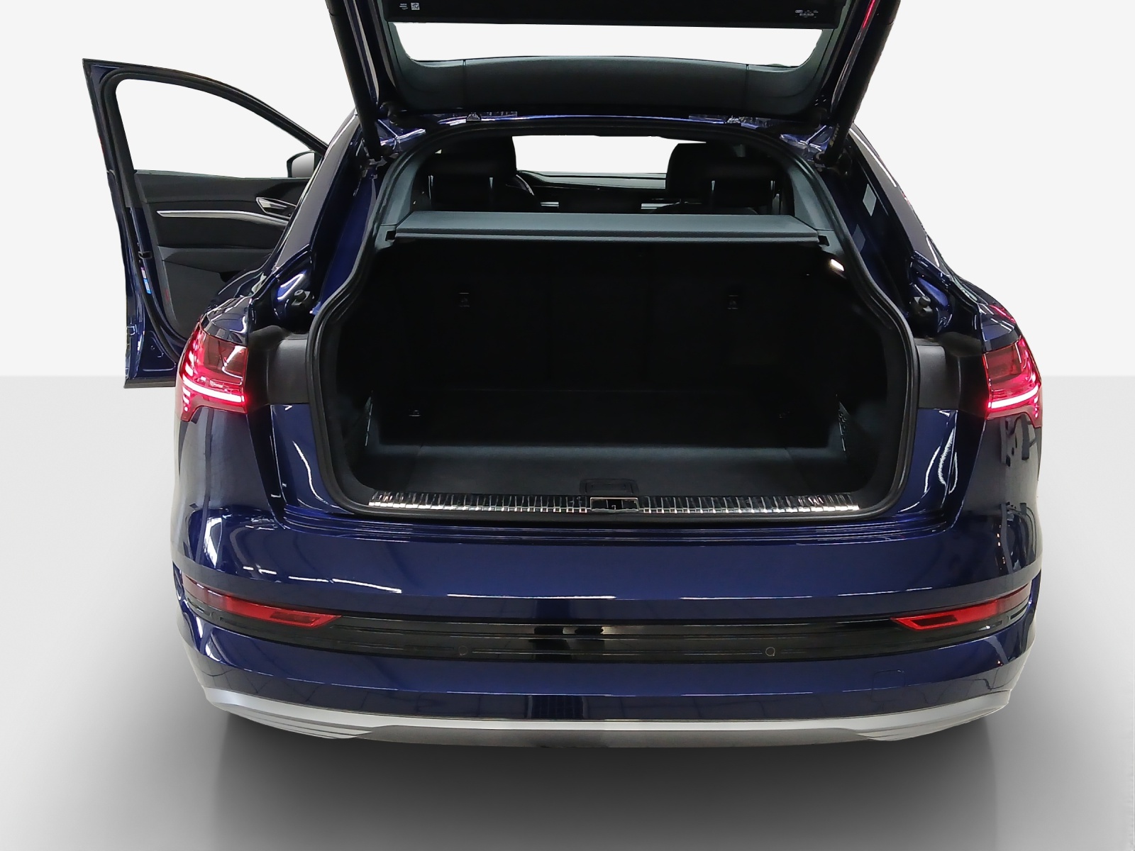 AUDI e-tron 55 Sportback Advanced quattro-image-12