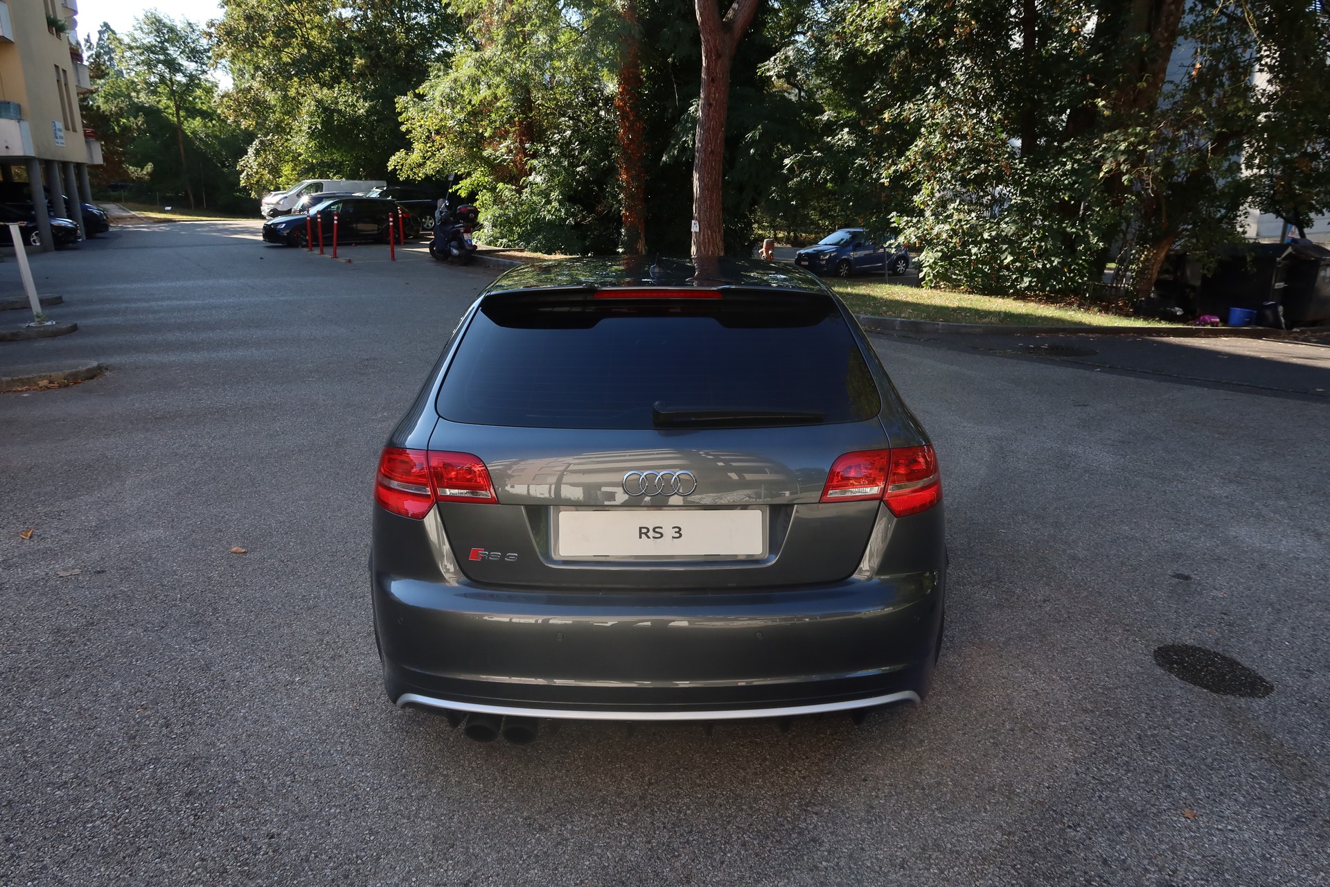 AUDI 2.5 T FSI quattro S-Tronic-image-2