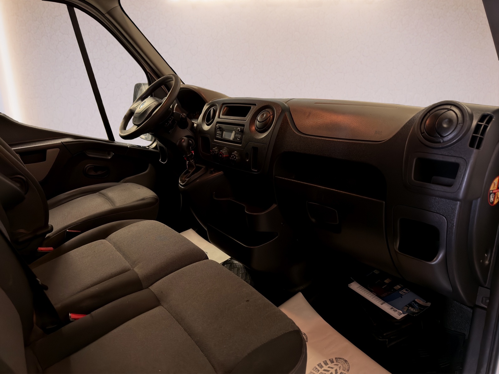 RENAULT Master T35 2.3dCi 125 L3-image-9