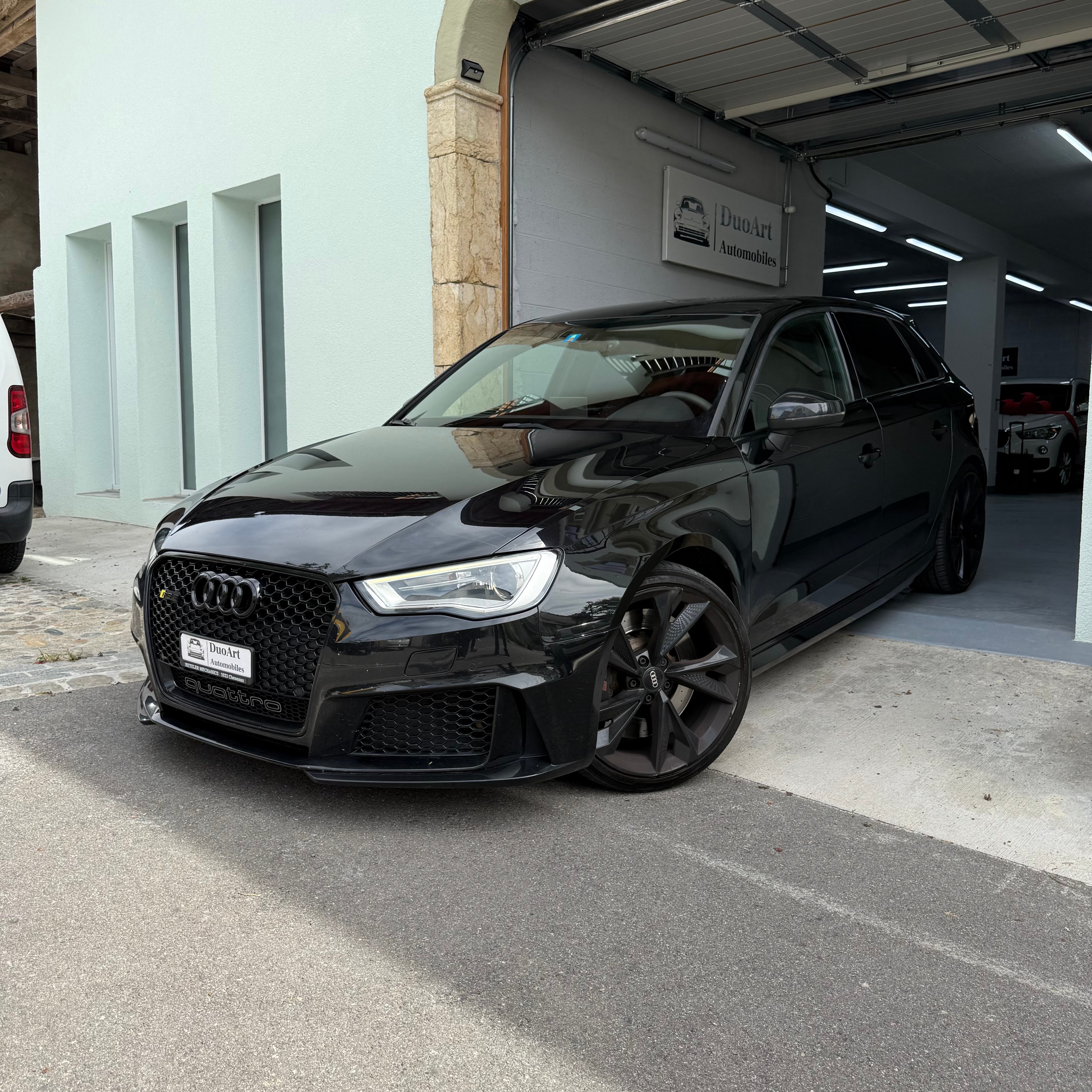 Car photo