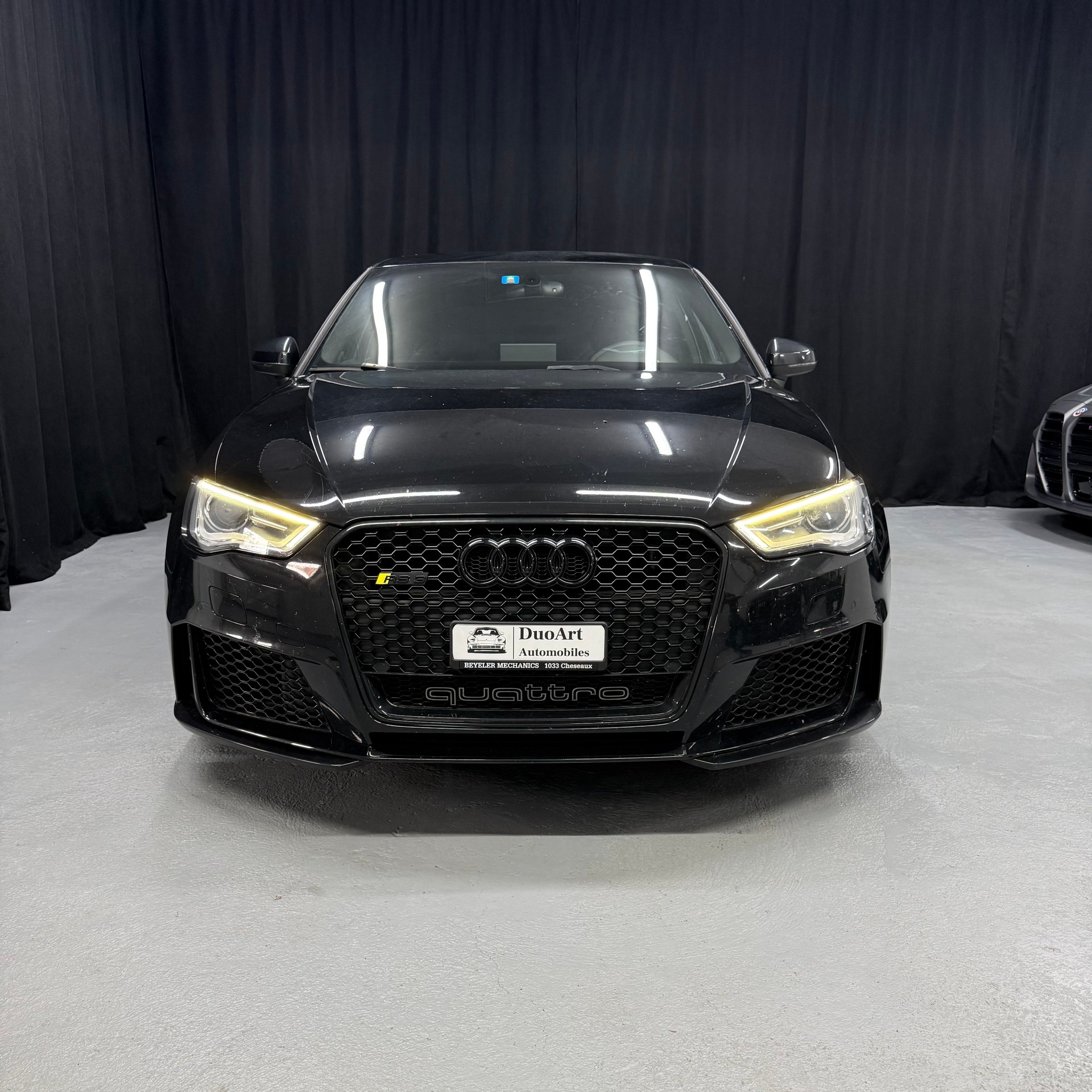 AUDI RS3 2.5 TSI quattro S-tronic-image-2