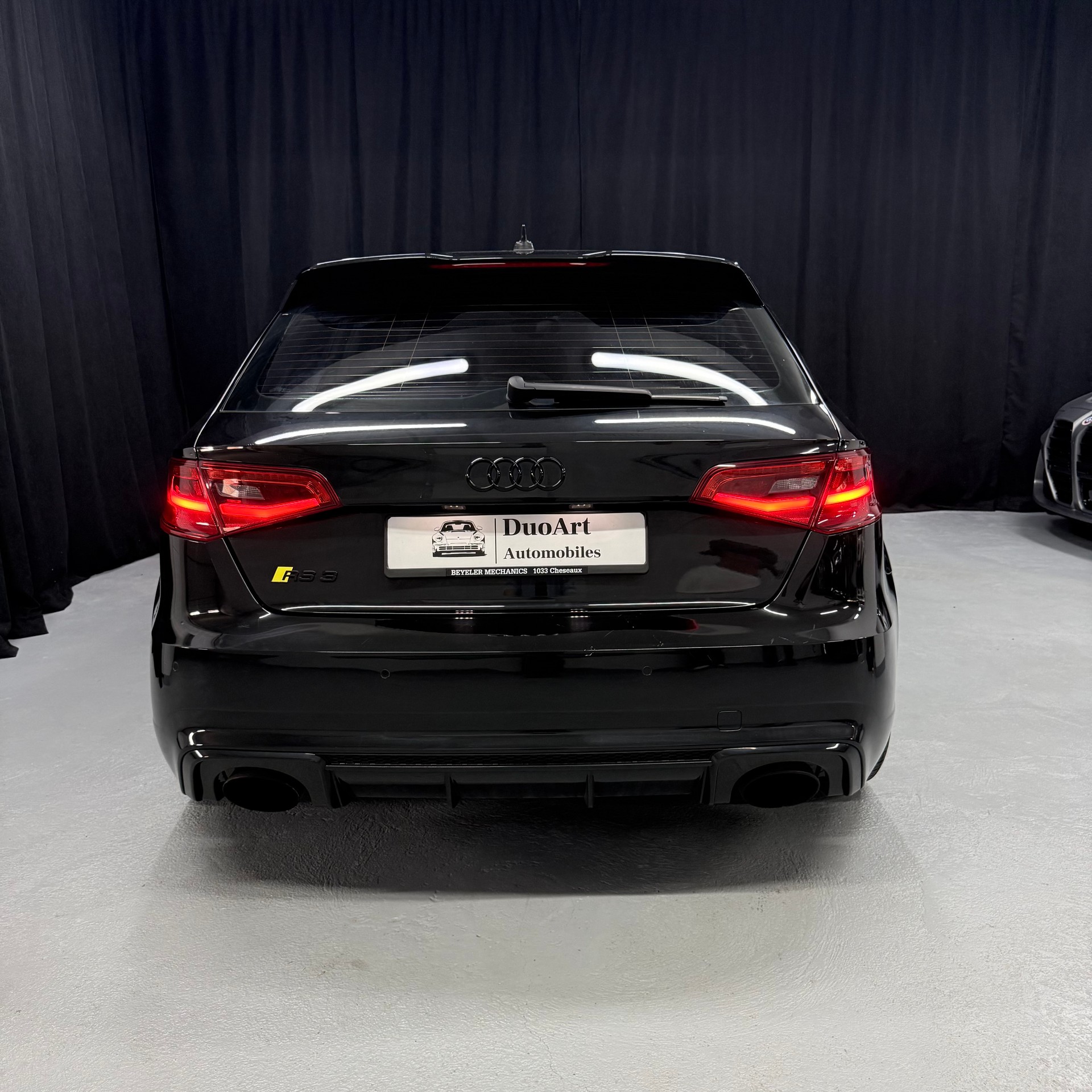 AUDI RS3 2.5 TSI quattro S-tronic-image-5