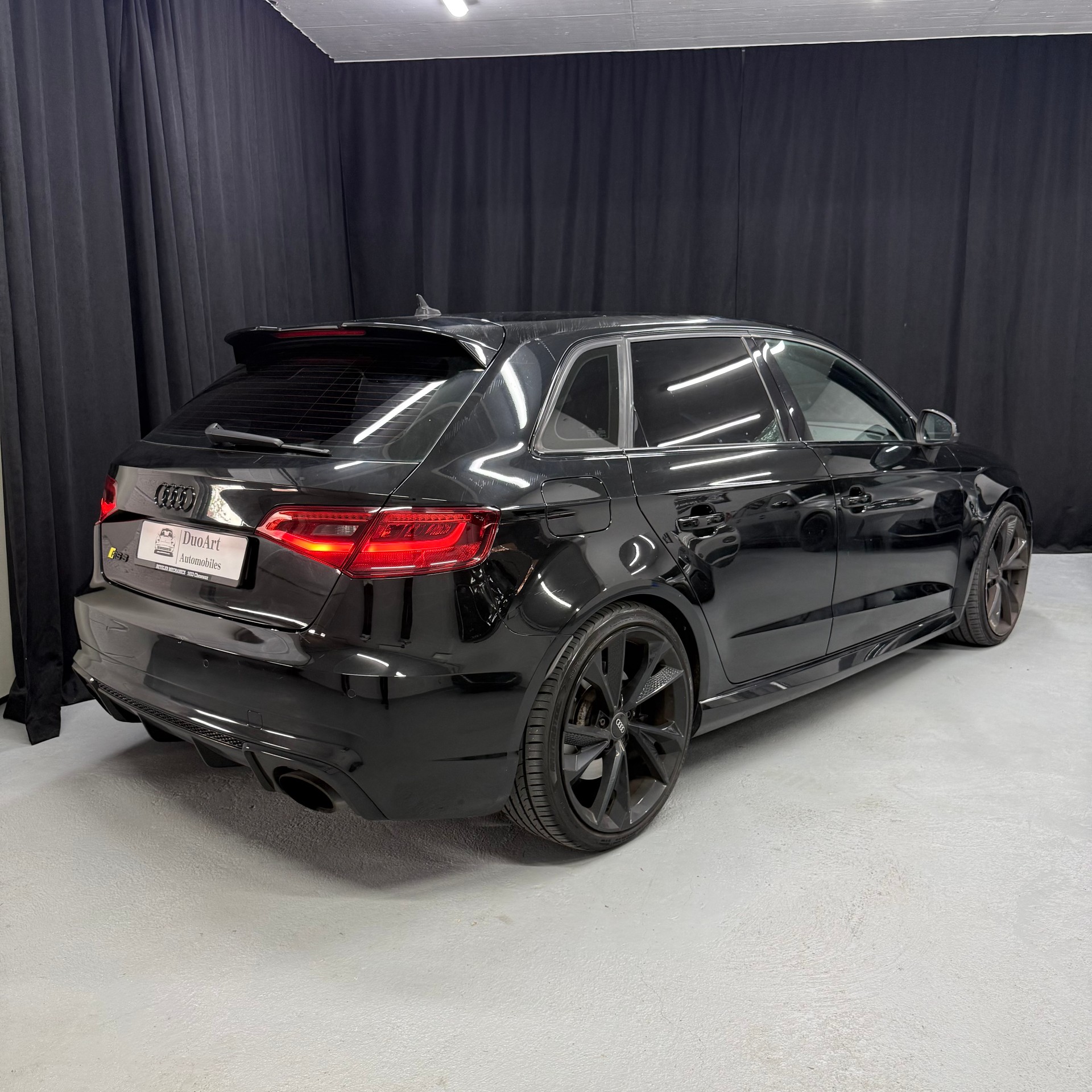 AUDI RS3 2.5 TSI quattro S-tronic-image-4