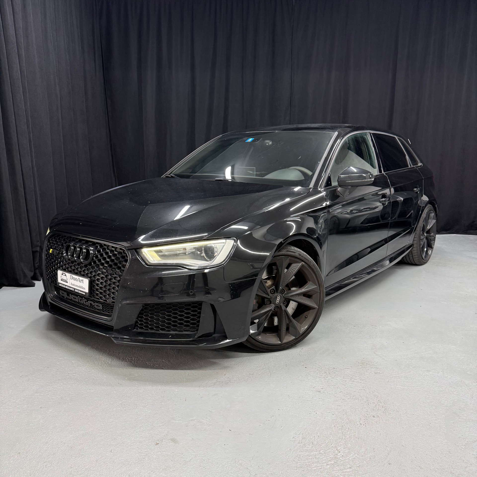 AUDI RS3 2.5 TSI quattro S-tronic-image-1