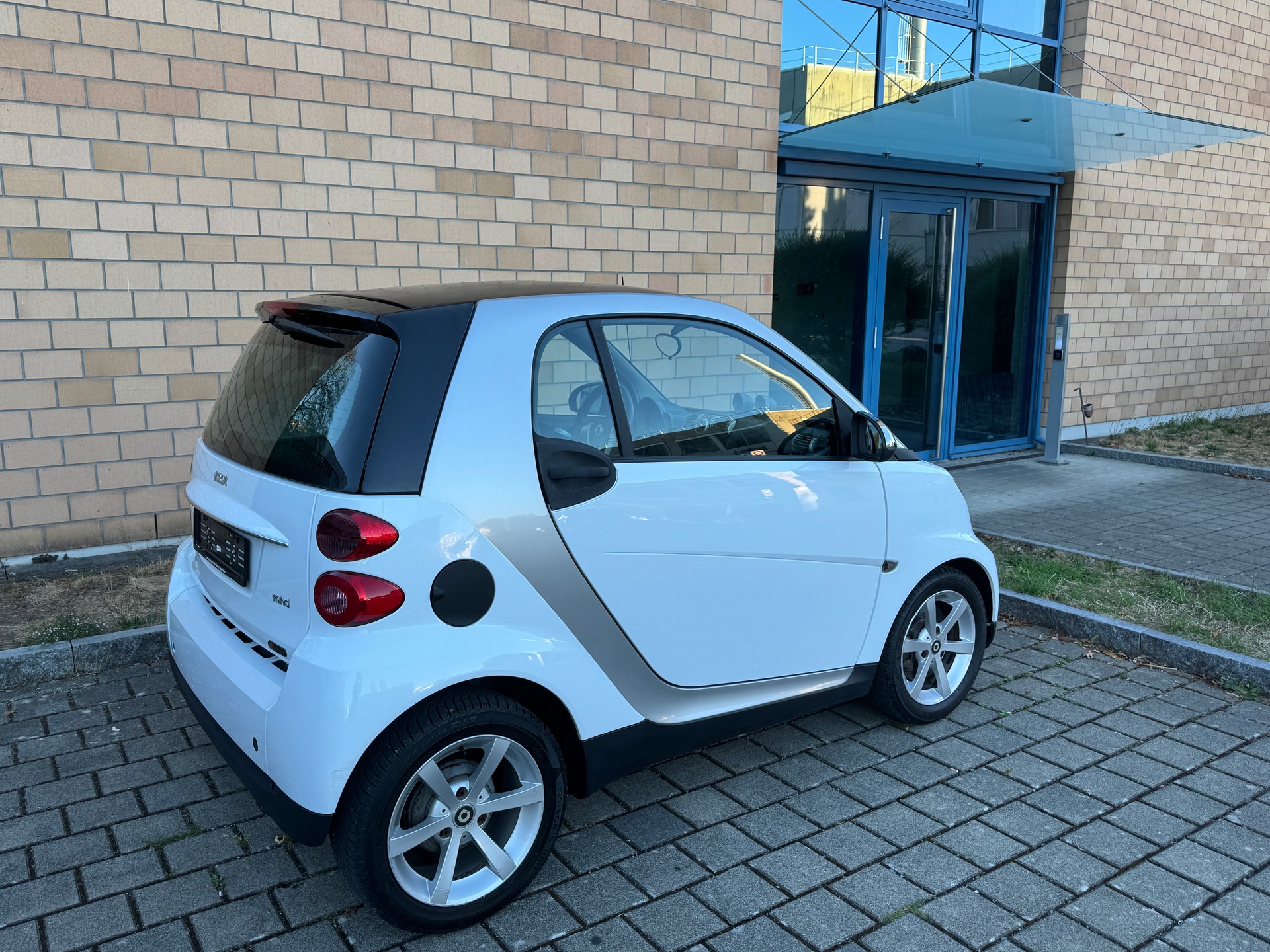 SMART fortwo swiss edition mhd softouch-image-5