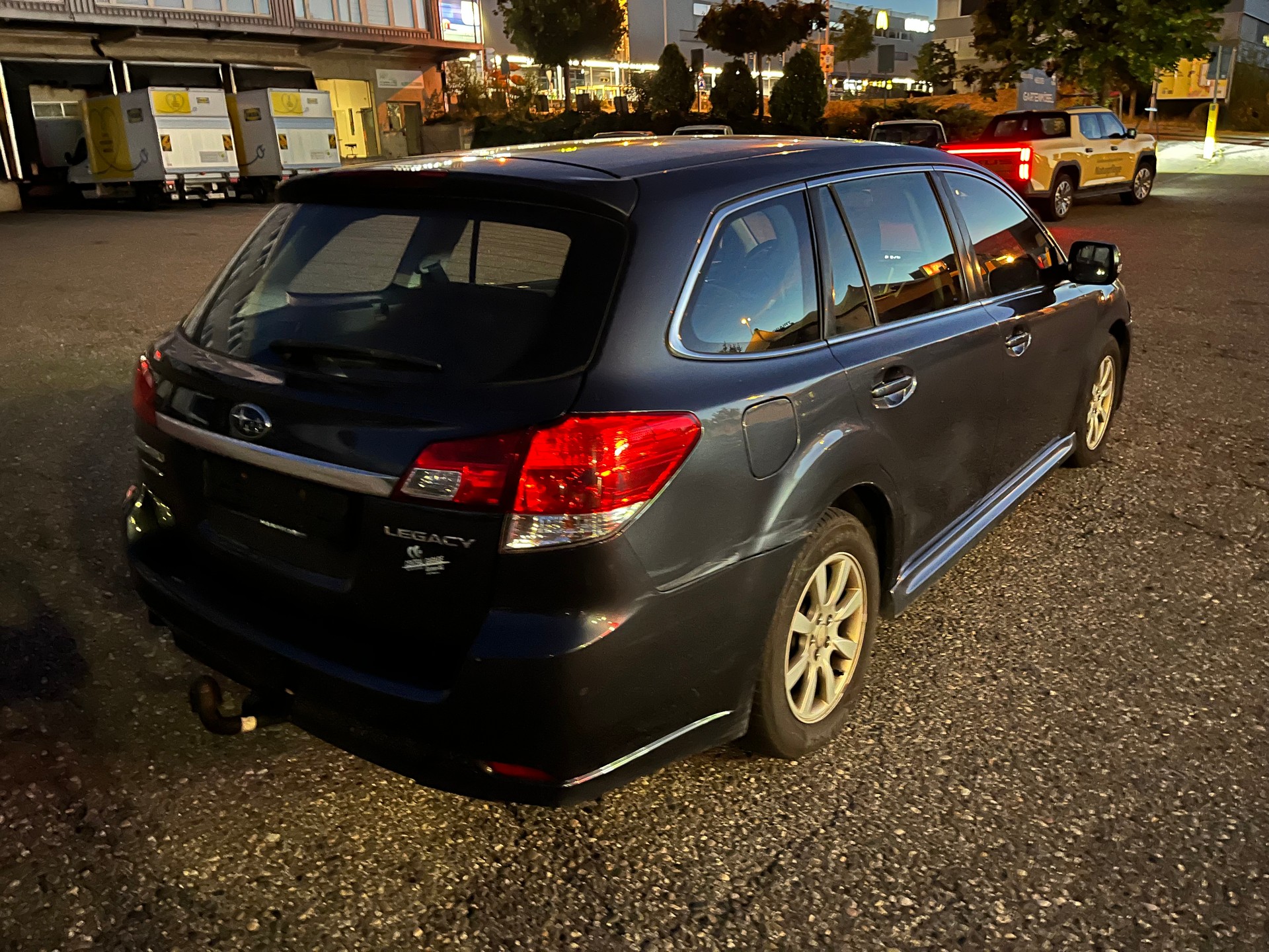 SUBARU Legacy 2.0i Advantage AWD Lineartronic-image-2