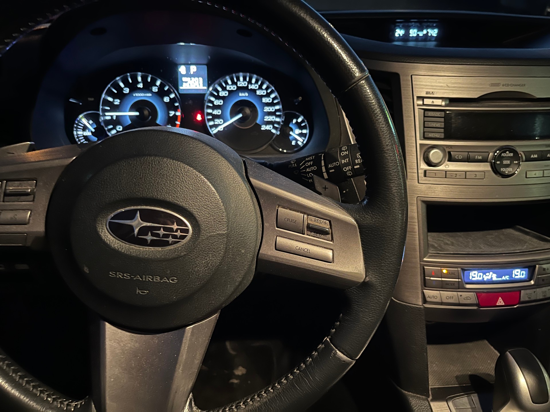 SUBARU Legacy 2.0i Advantage AWD Lineartronic-image-4