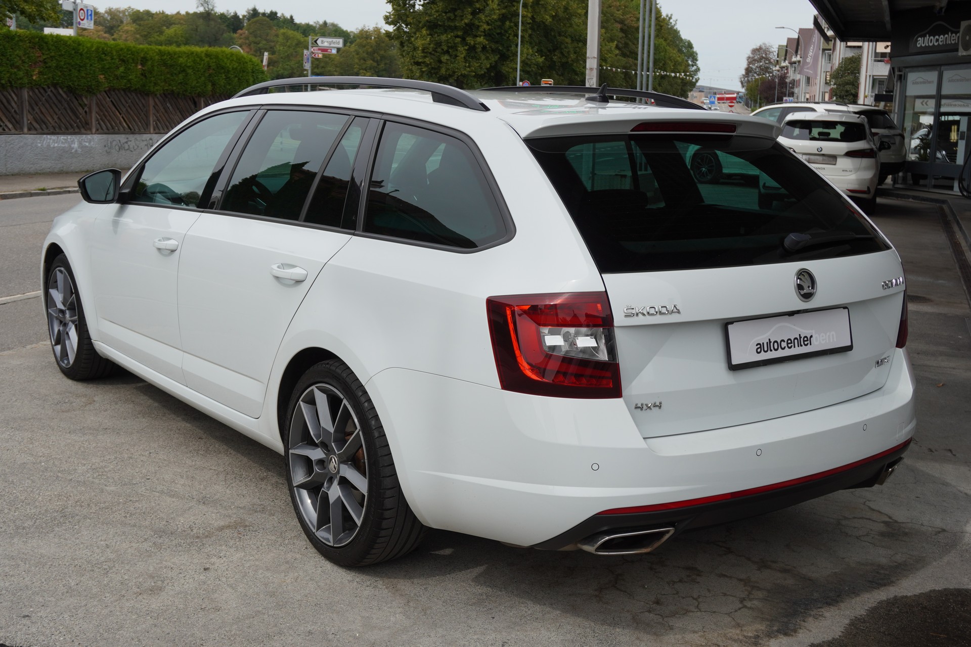 SKODA Octavia Combi 2.0 TDI RS 4x4 DSG-image-5